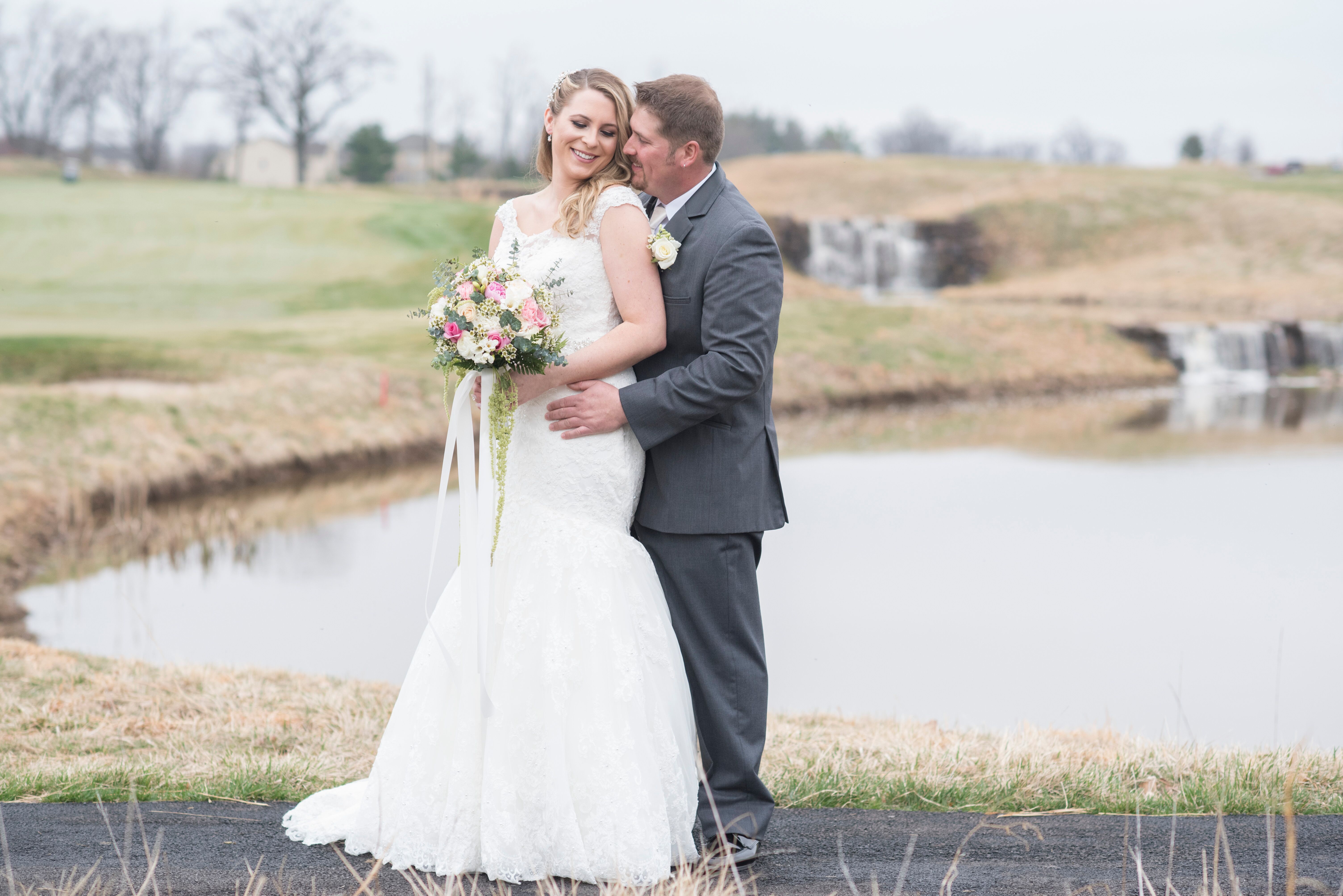 A Romantic Spring Wedding at Rivercrest Golf Club in Phoenixville ...