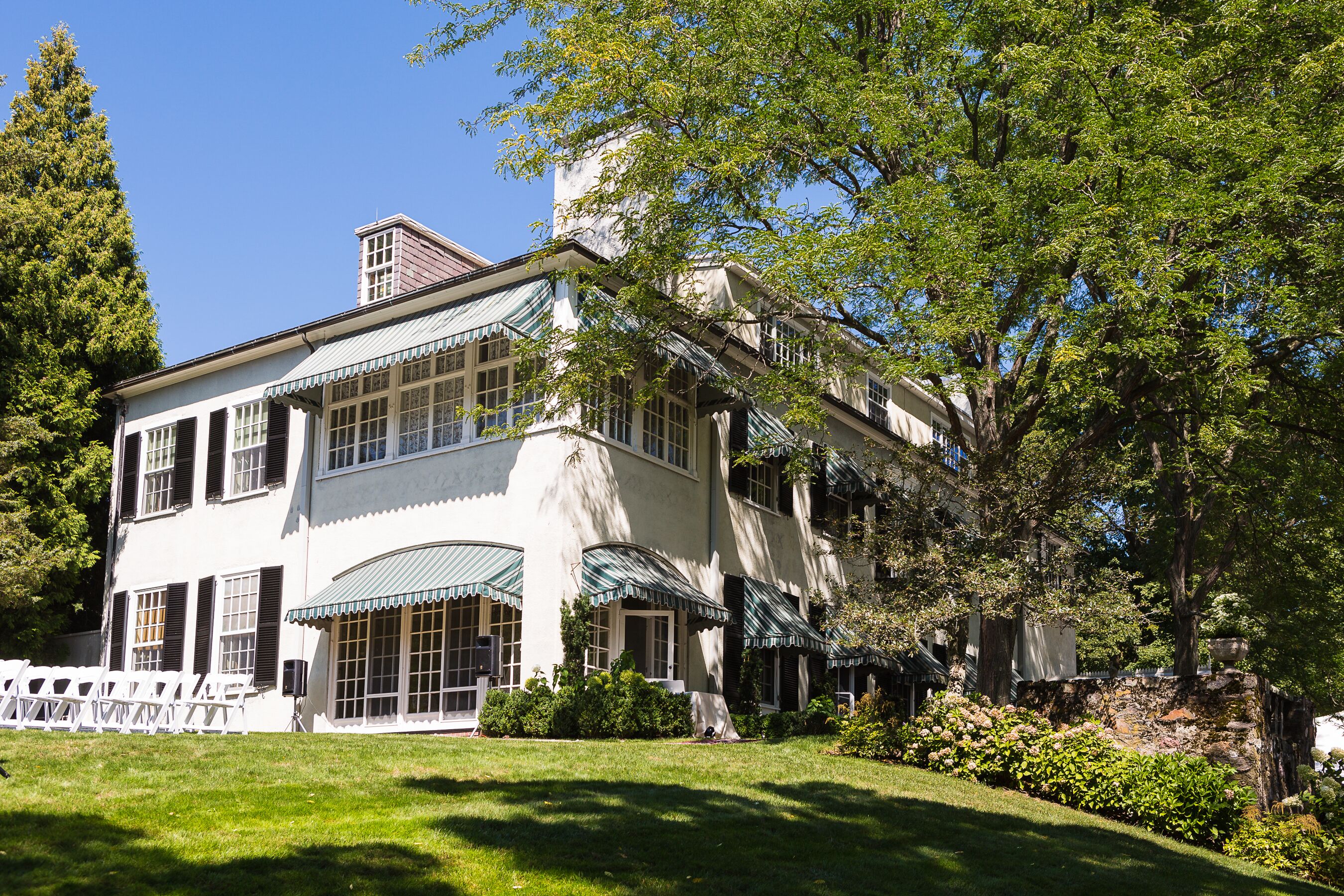 20th-Century Georgian Manor