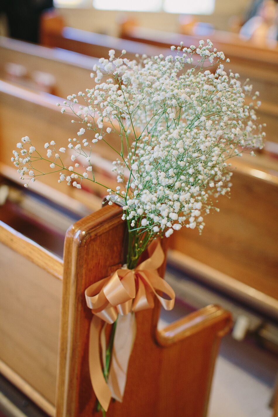 Baby�s Breath Aisle Pew Decorations