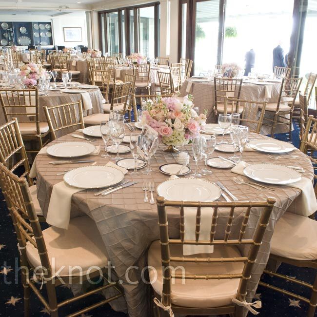 Simple Reception Decor