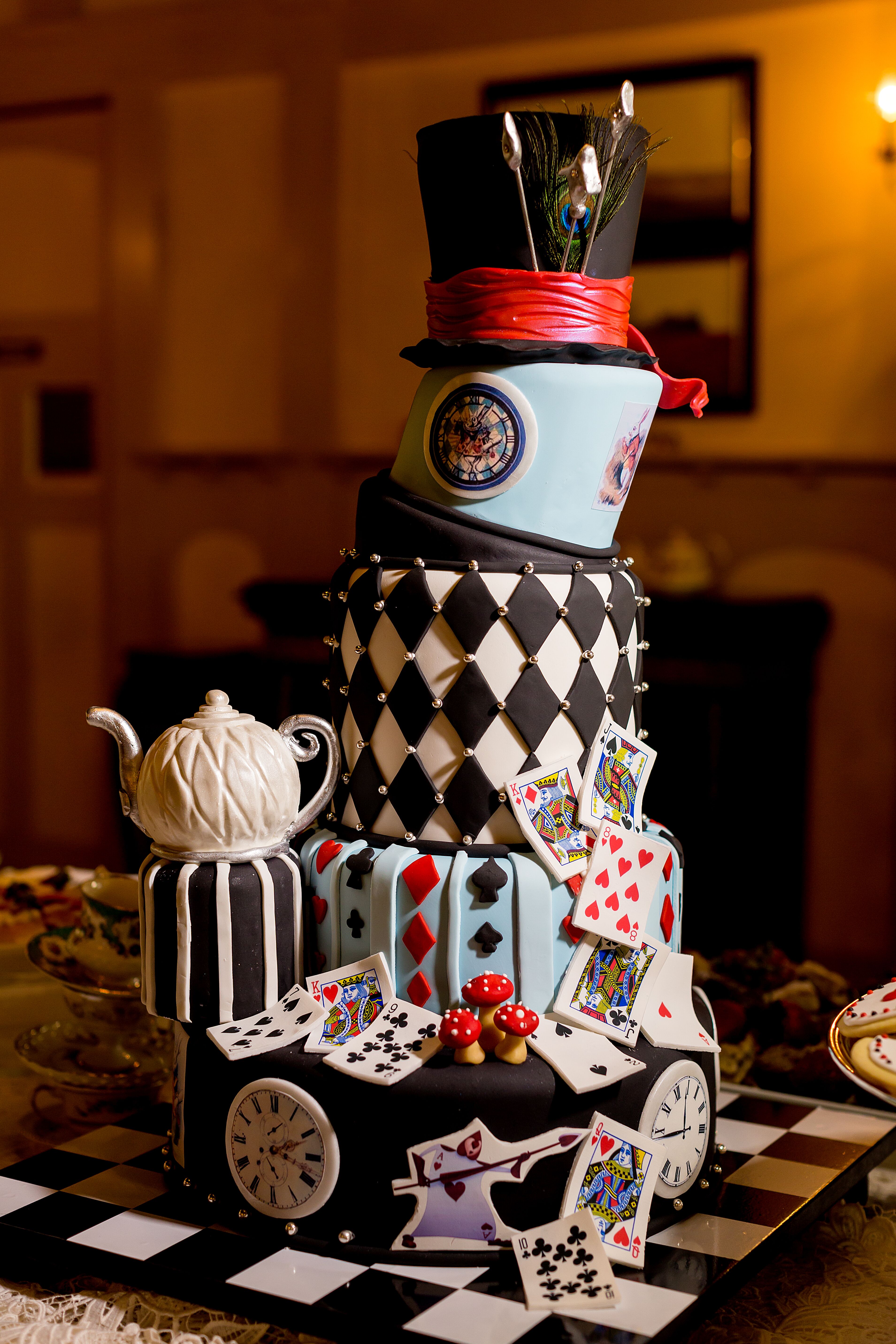 alice in wonderland cakes