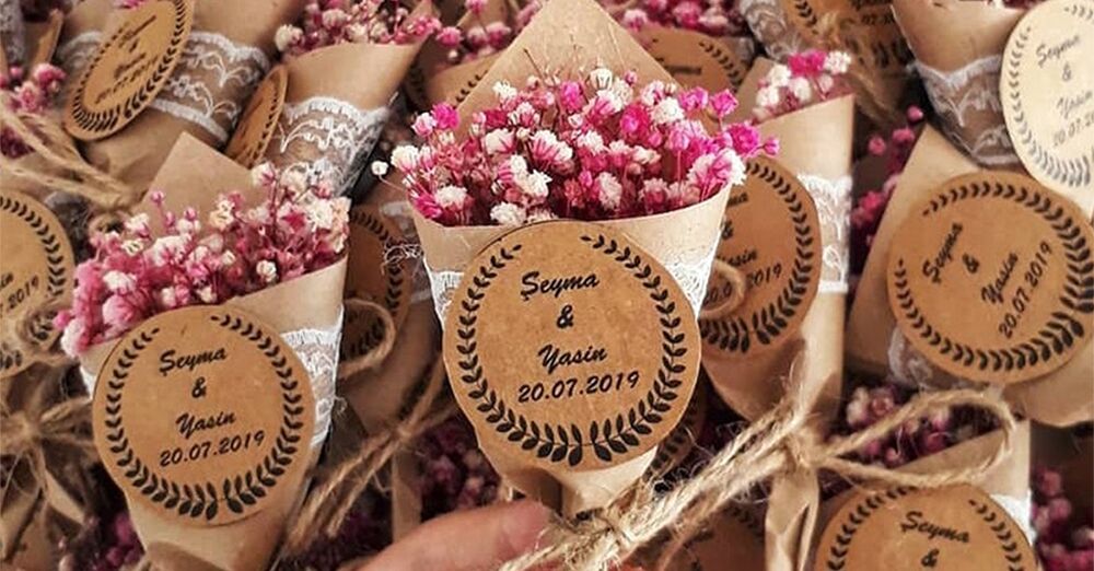Bridal Party Favors Ornaments Engagement Favors Save the Date Magnet Favors for Guests in Bulk Wedding Favors Save Wedding Date