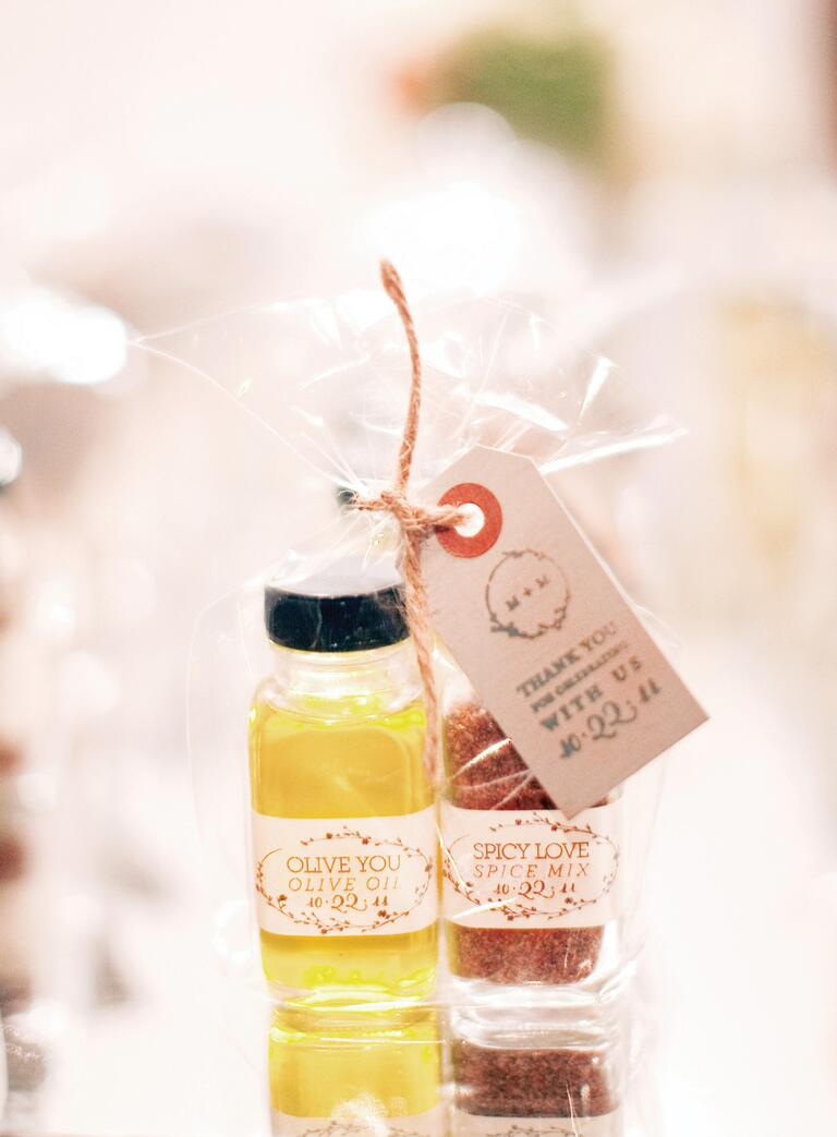 Olive oil and spice mix wedding favors