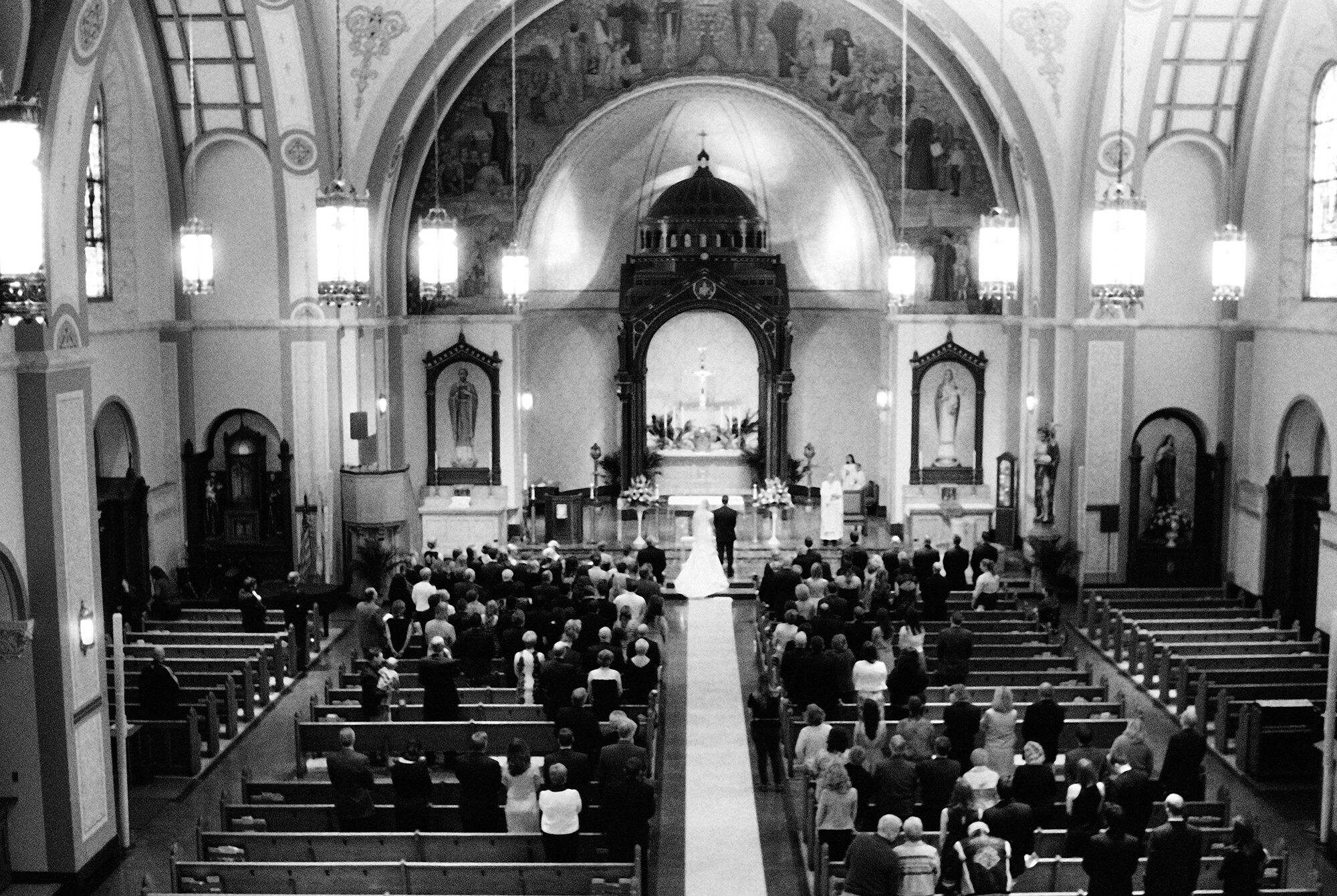 wedding-ceremony-at-st-john-the-baptist-church