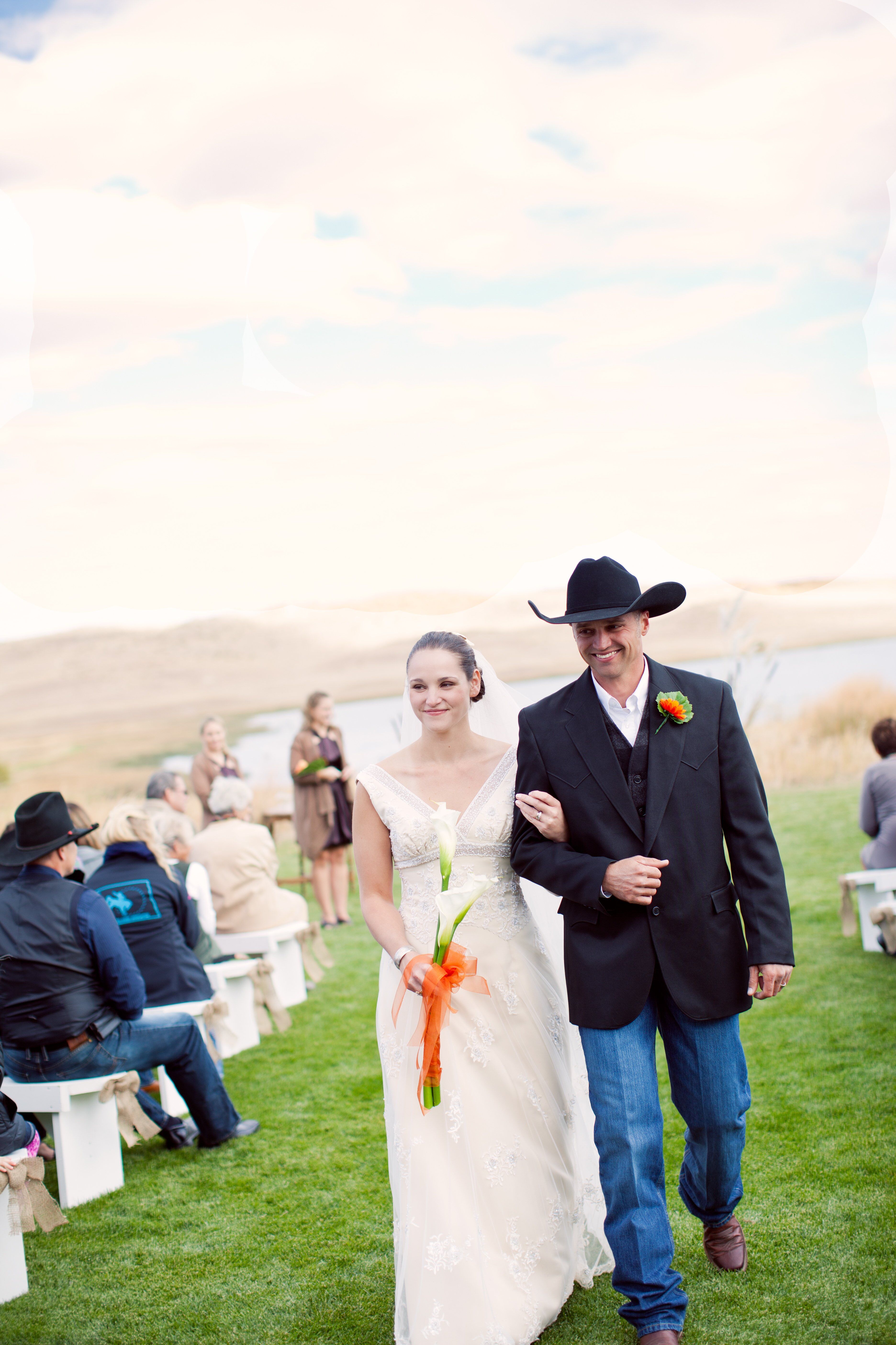 an-outdoor-country-western-wedding-in-valentine-ne