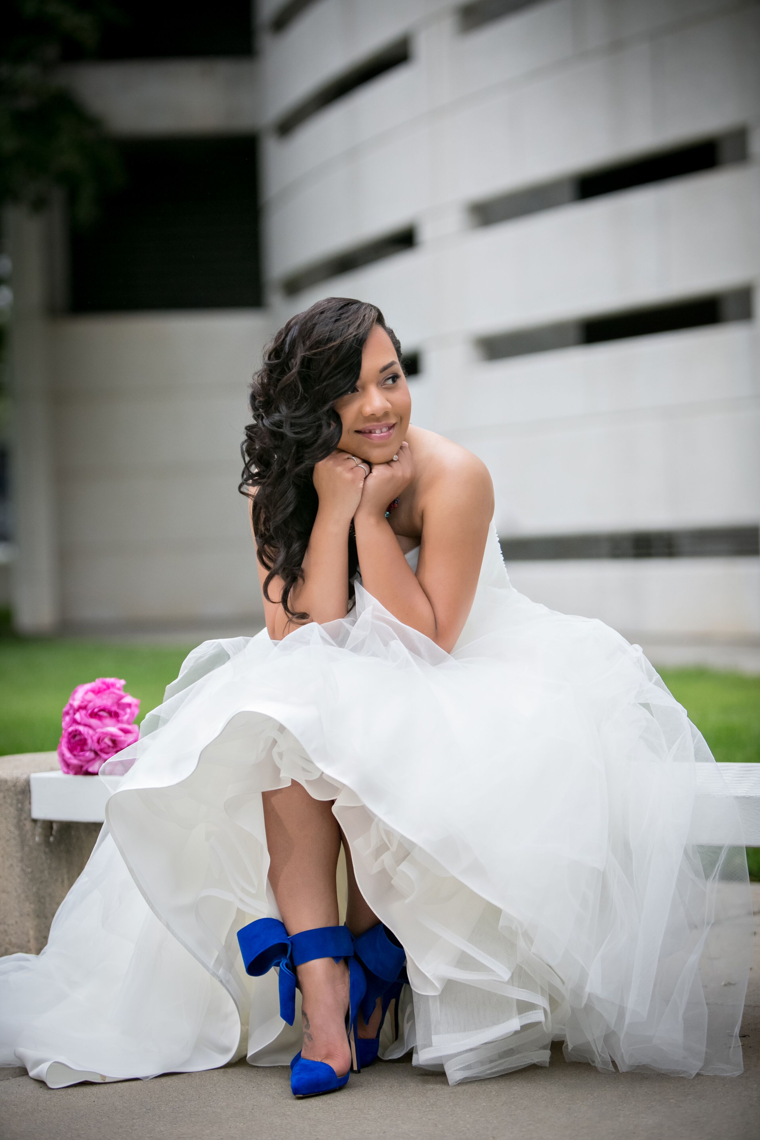 White dress with store blue heels