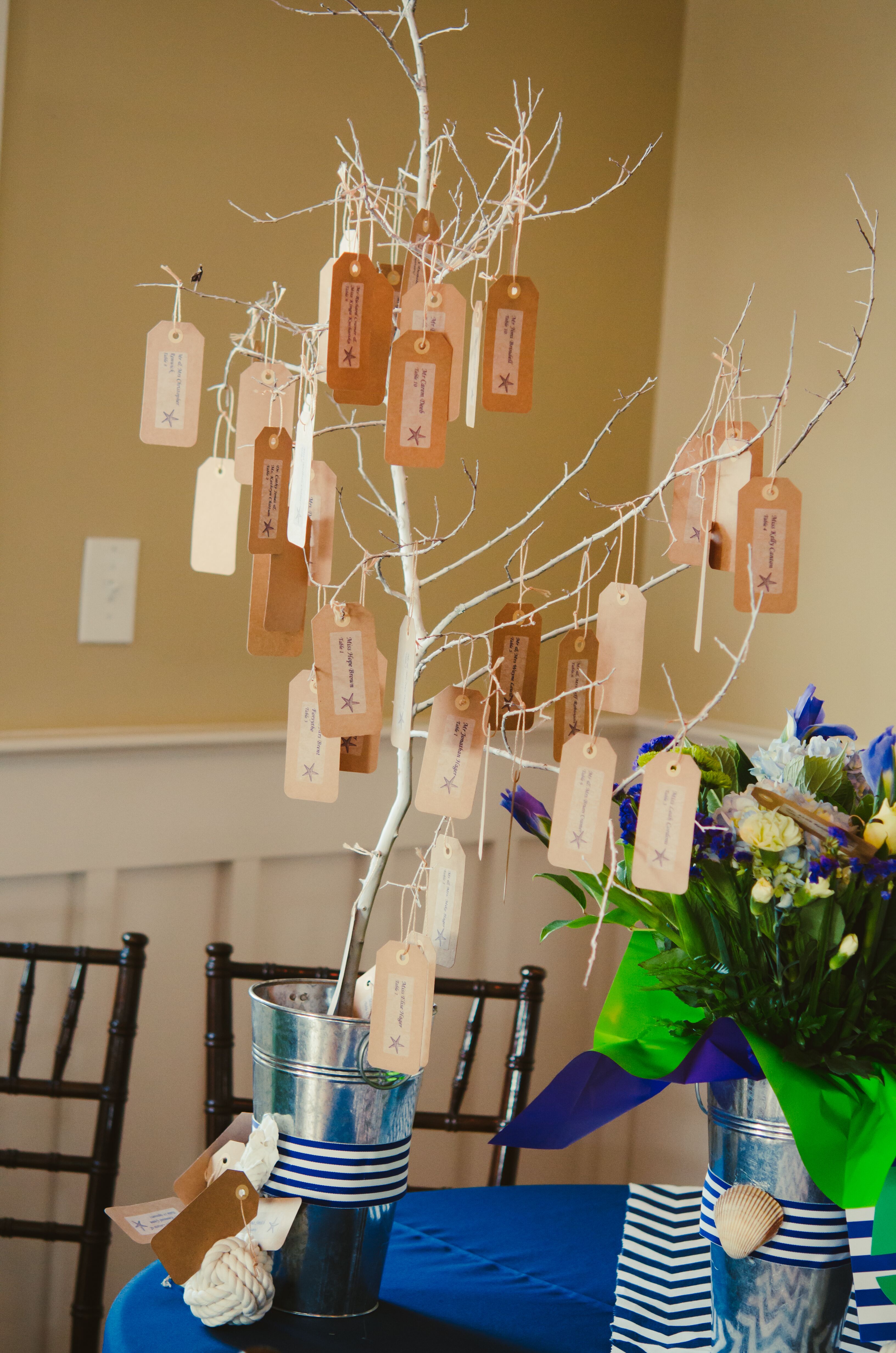 DIY Escort Card Tree Display