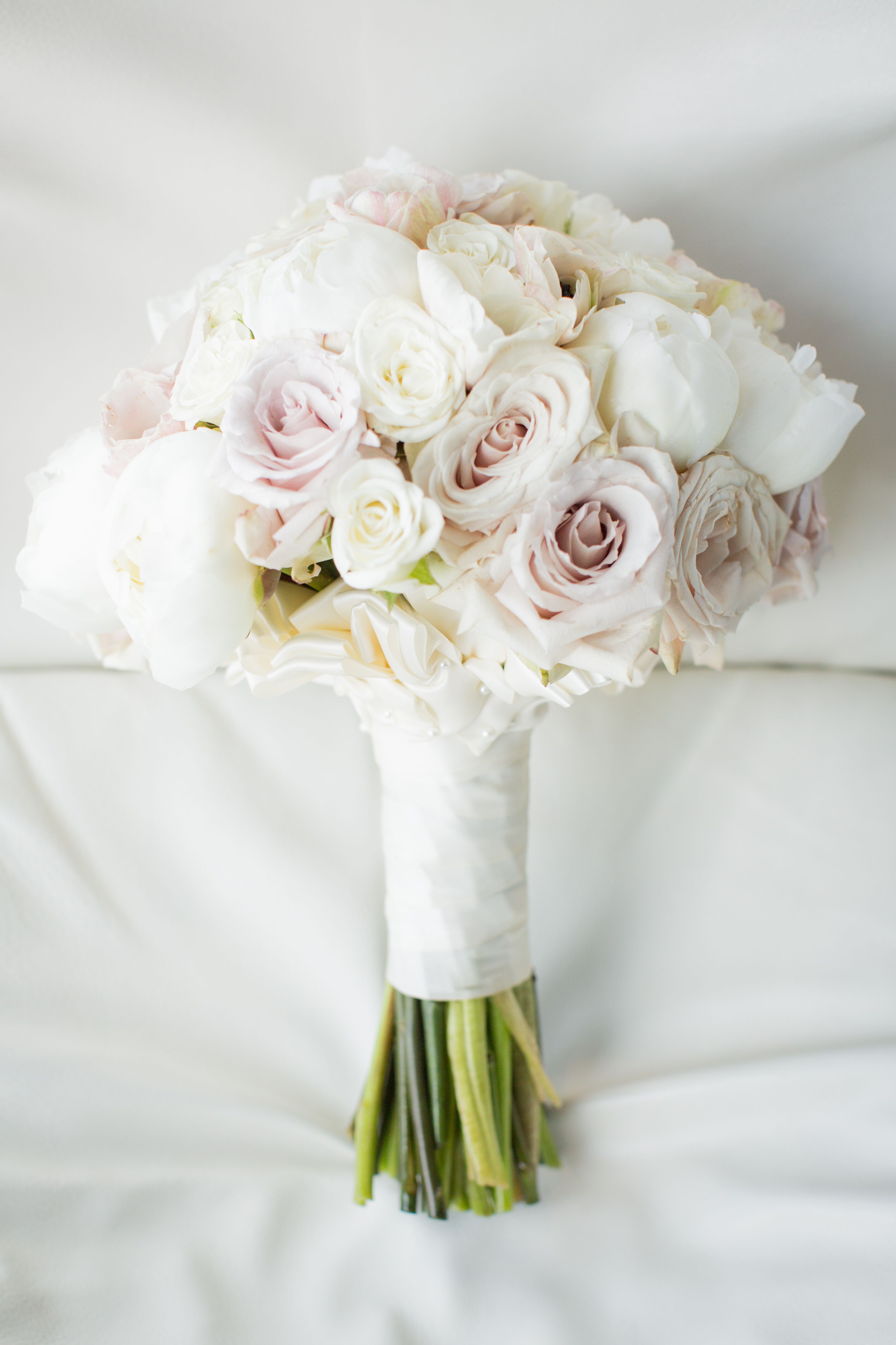 Ivory And Blush Rose Peony Bouquet 5607