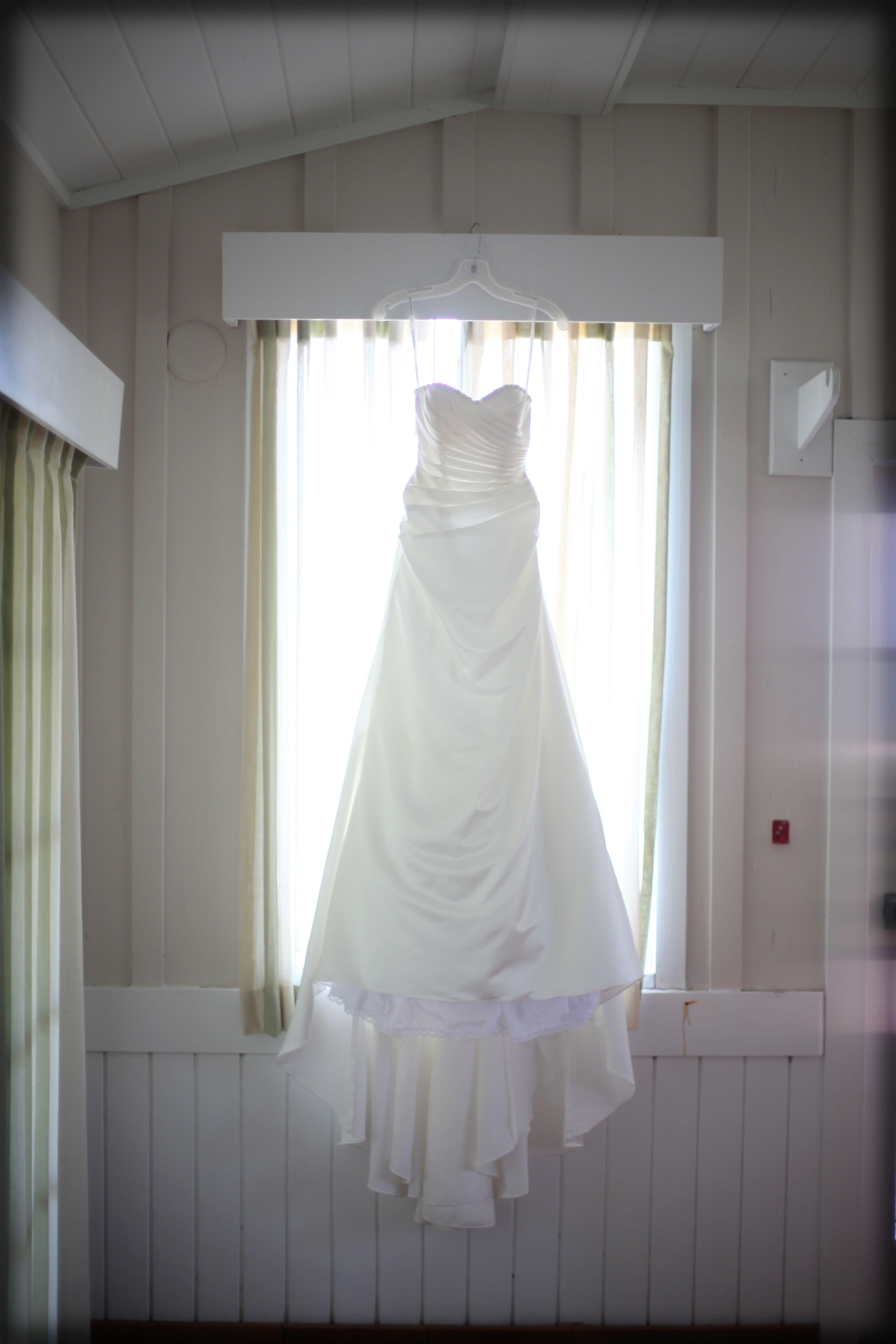 Strapless Wedding Dress With Heart-Shaped Neckline