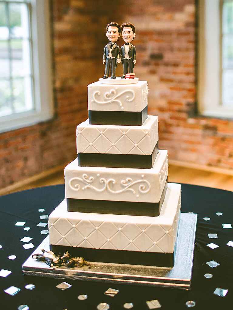 17 Ideas For A Unique Wedding Cake Topper