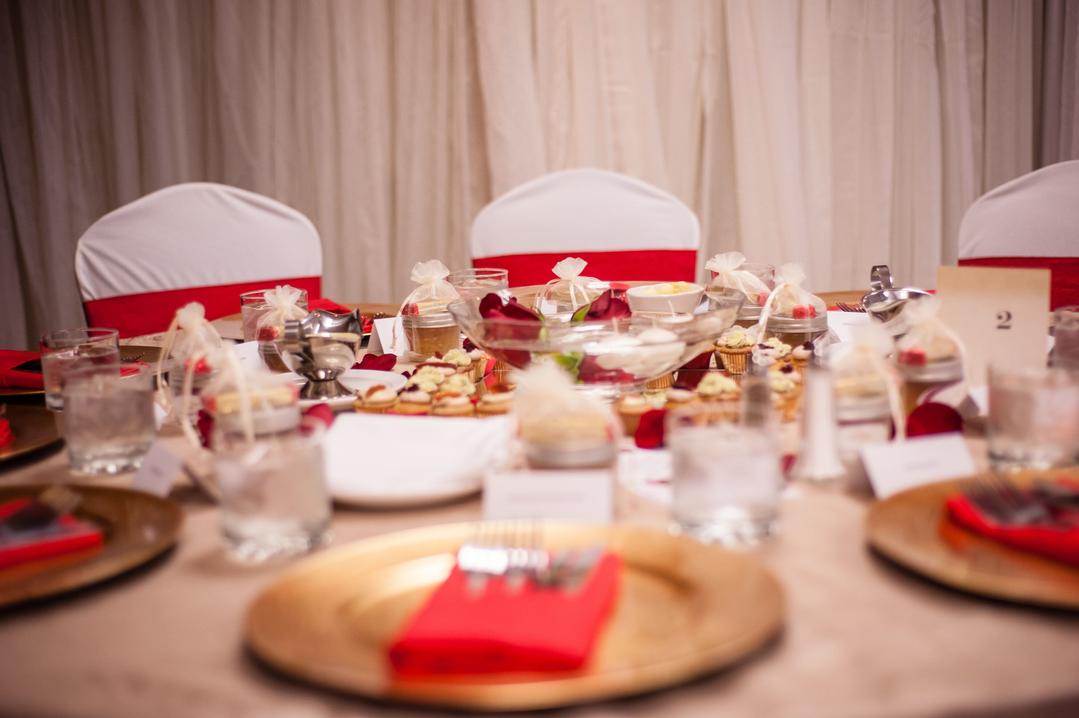 red and white wedding reception decorations