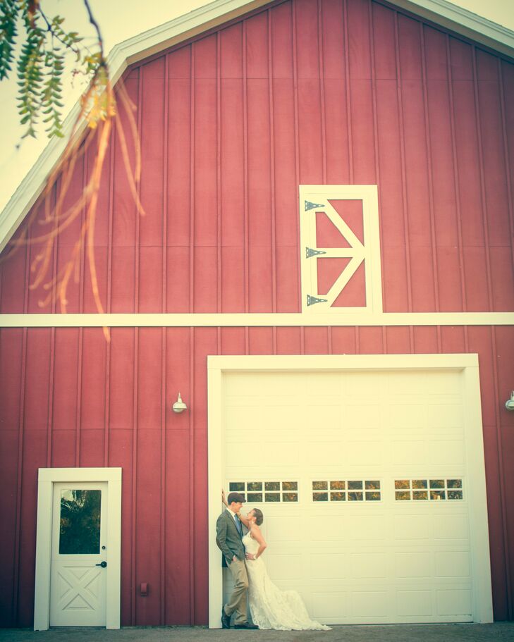 A Rustic  Red Barn Venue  in Colorado 