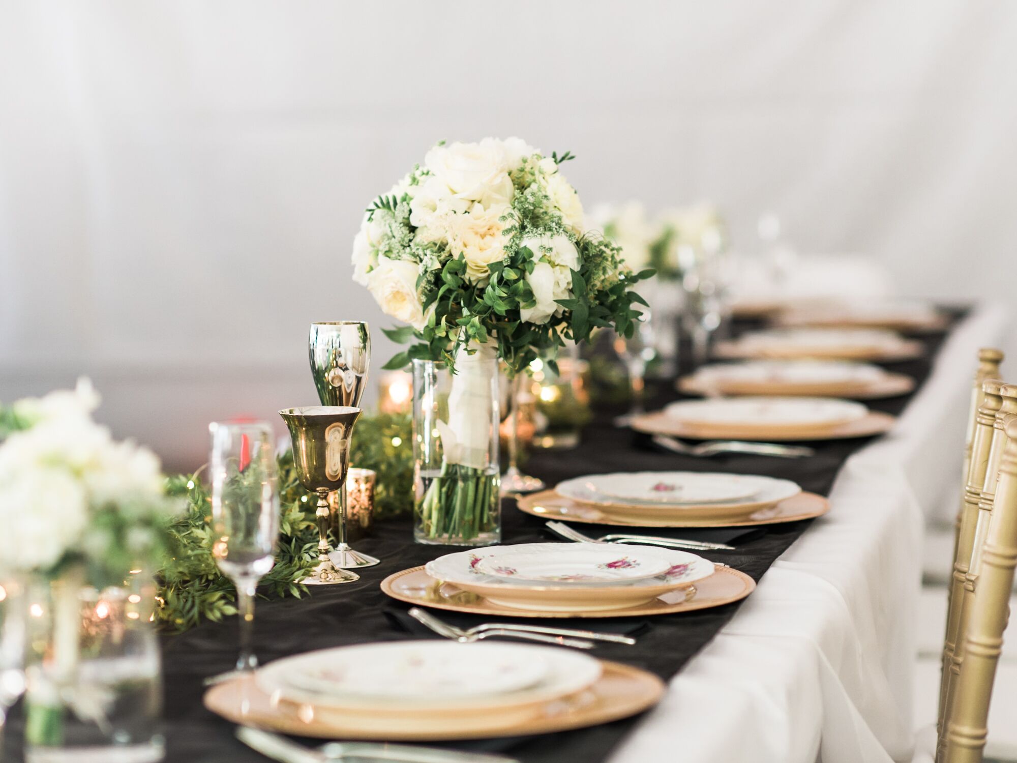 Simple, Elegant Black and Gold Table Decorations