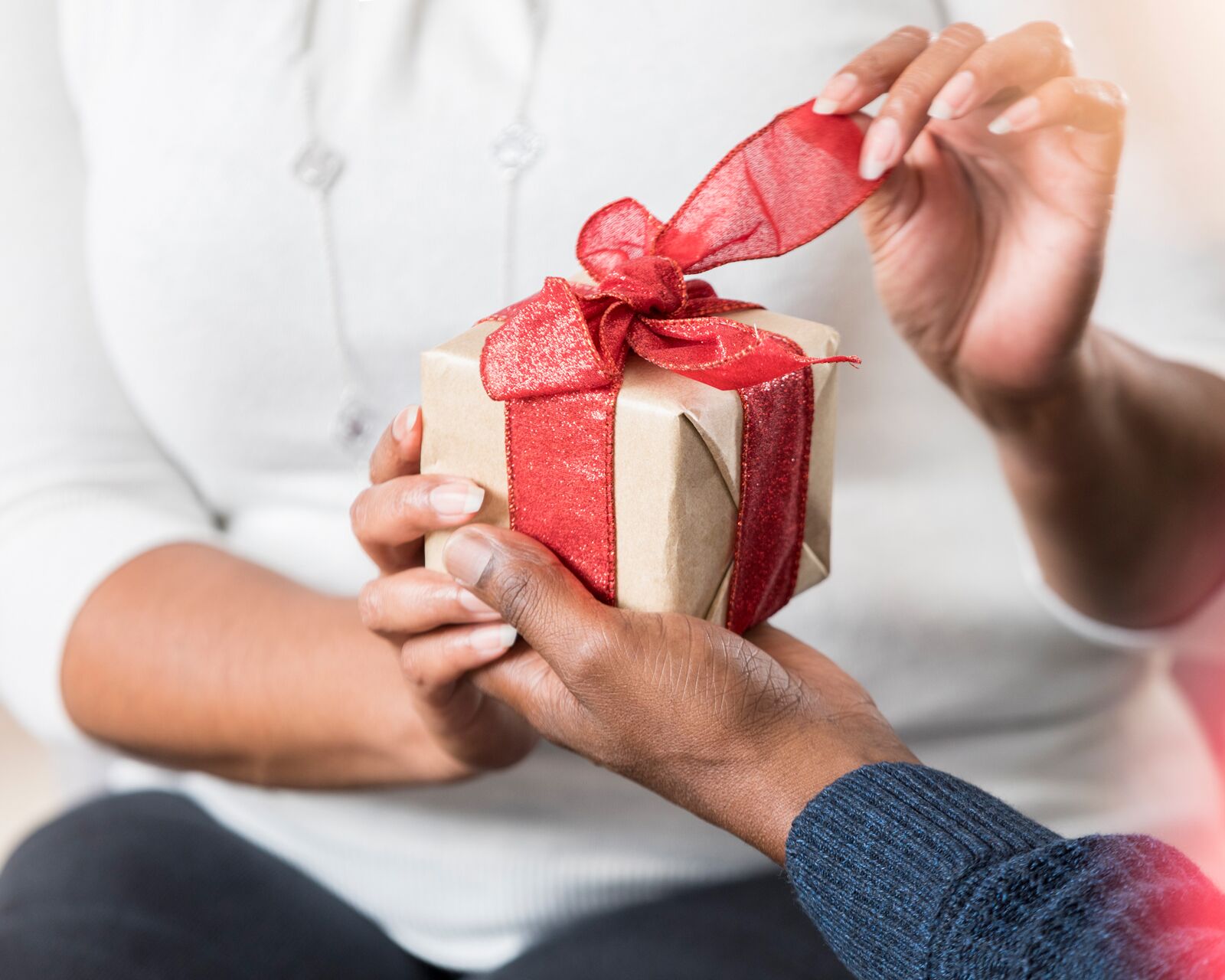 60 Romantic Gifts For Your Wife