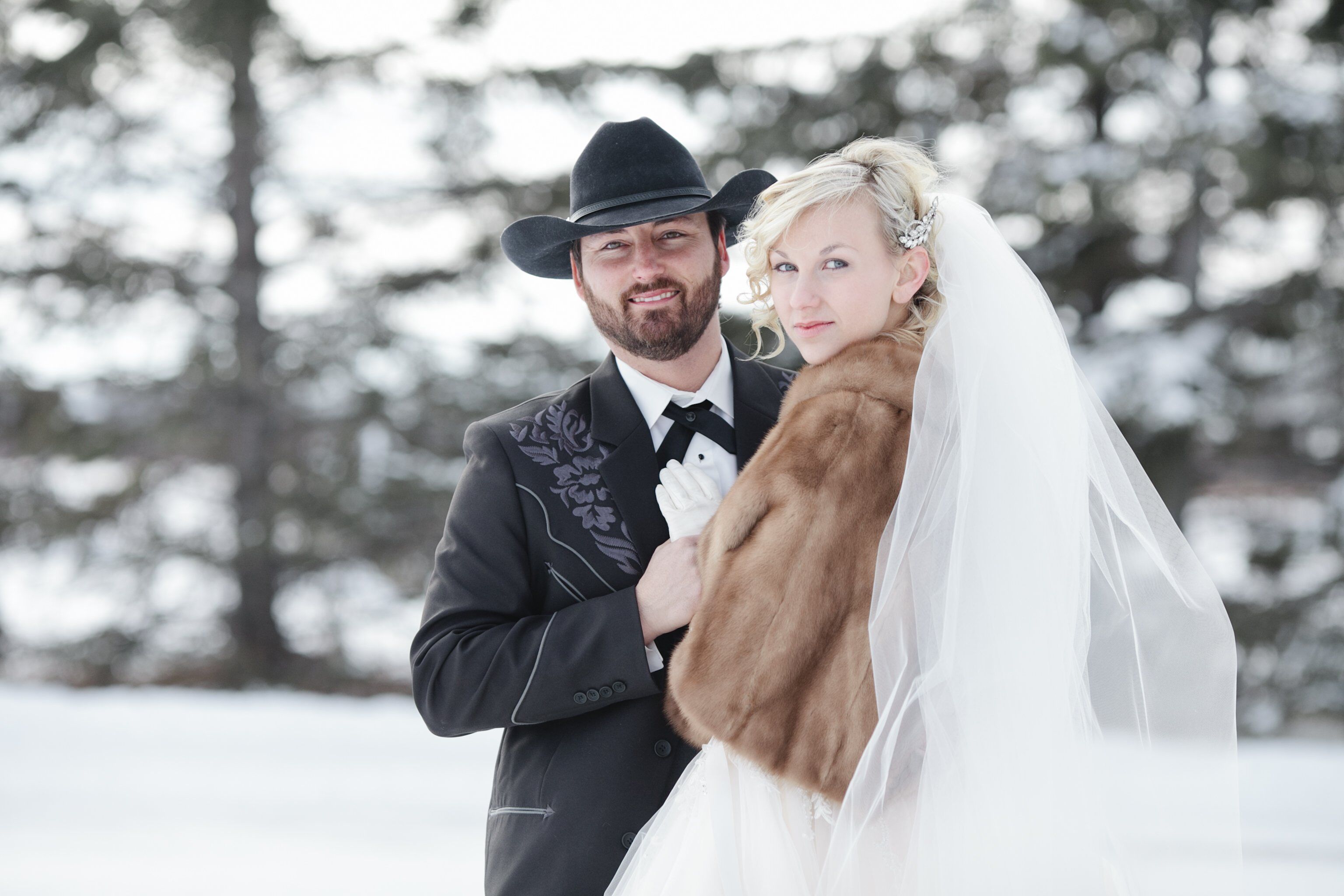 A Winter Wedding With Country Flair In Roseau Mn