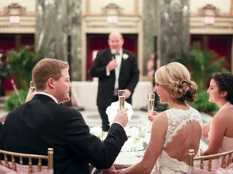 What are some tips for making a good wedding toast?