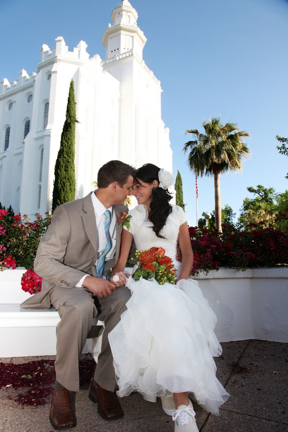 An Eclectic, Vintage Wedding at Tonaquint Park in St ...