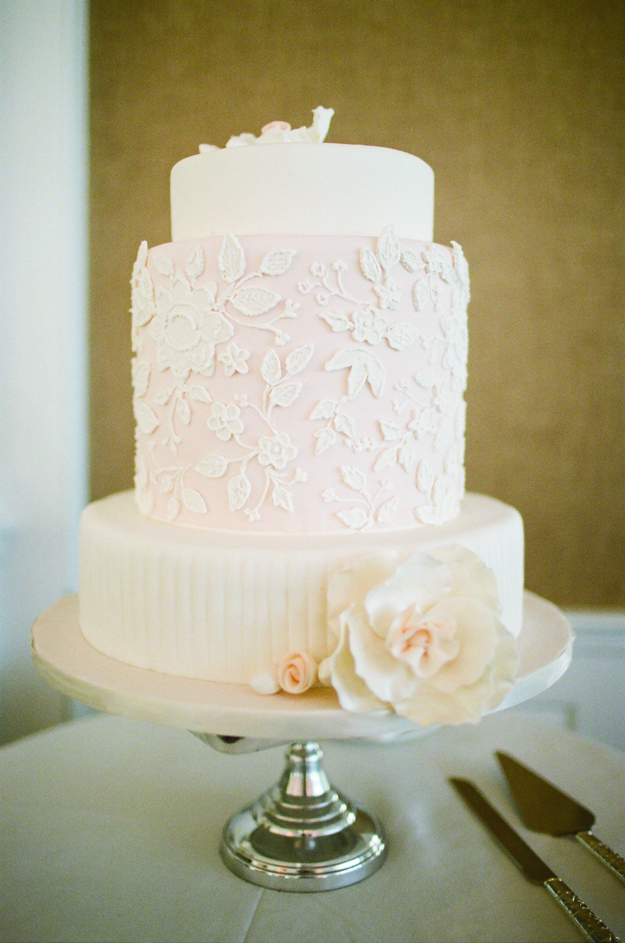 Simple Chic Cake