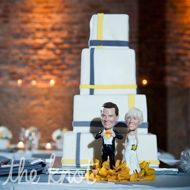 Mod Striped Cake