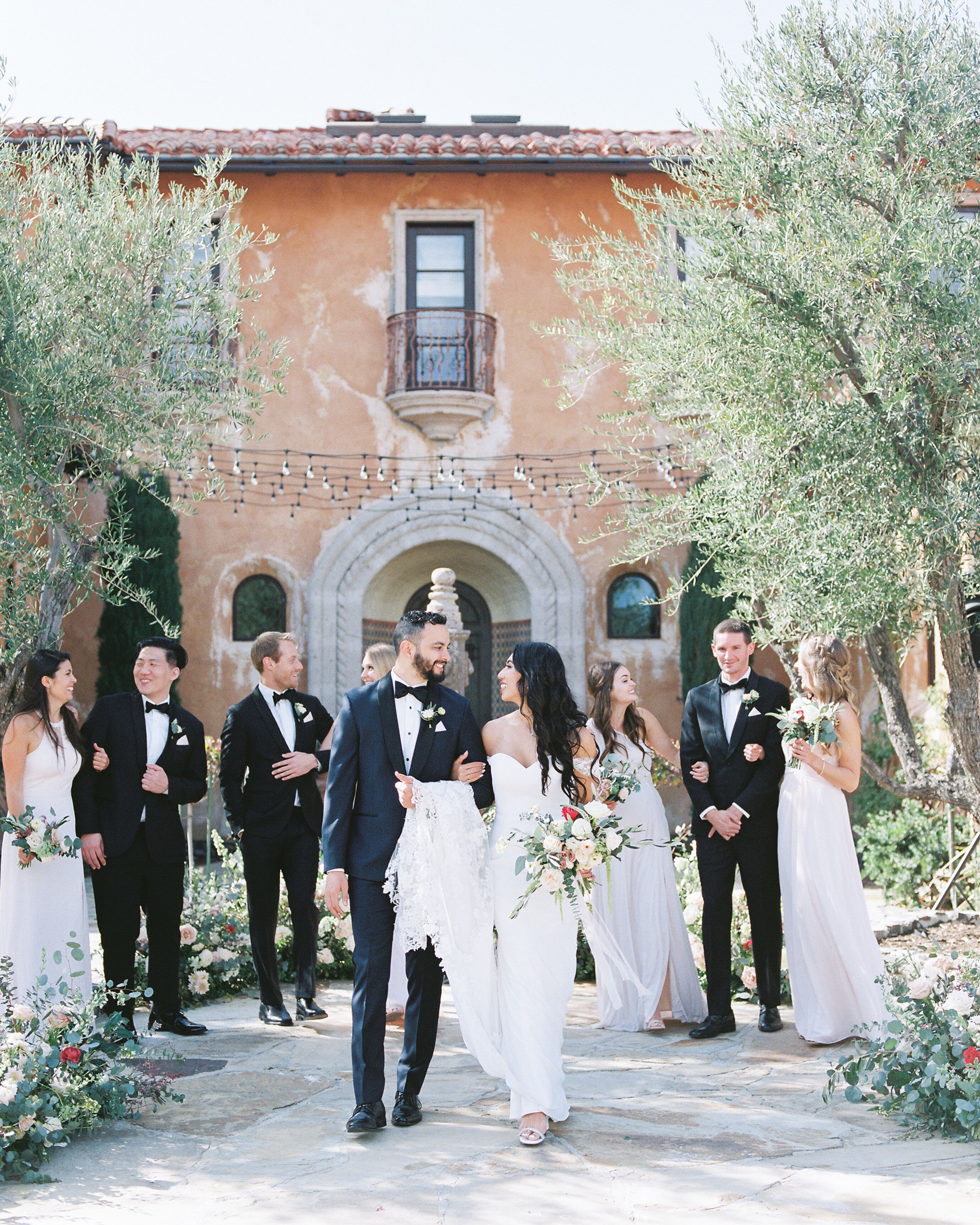 Wedding Party Portraits in Courtyard at Villa de la Vina in Angora Hill ...