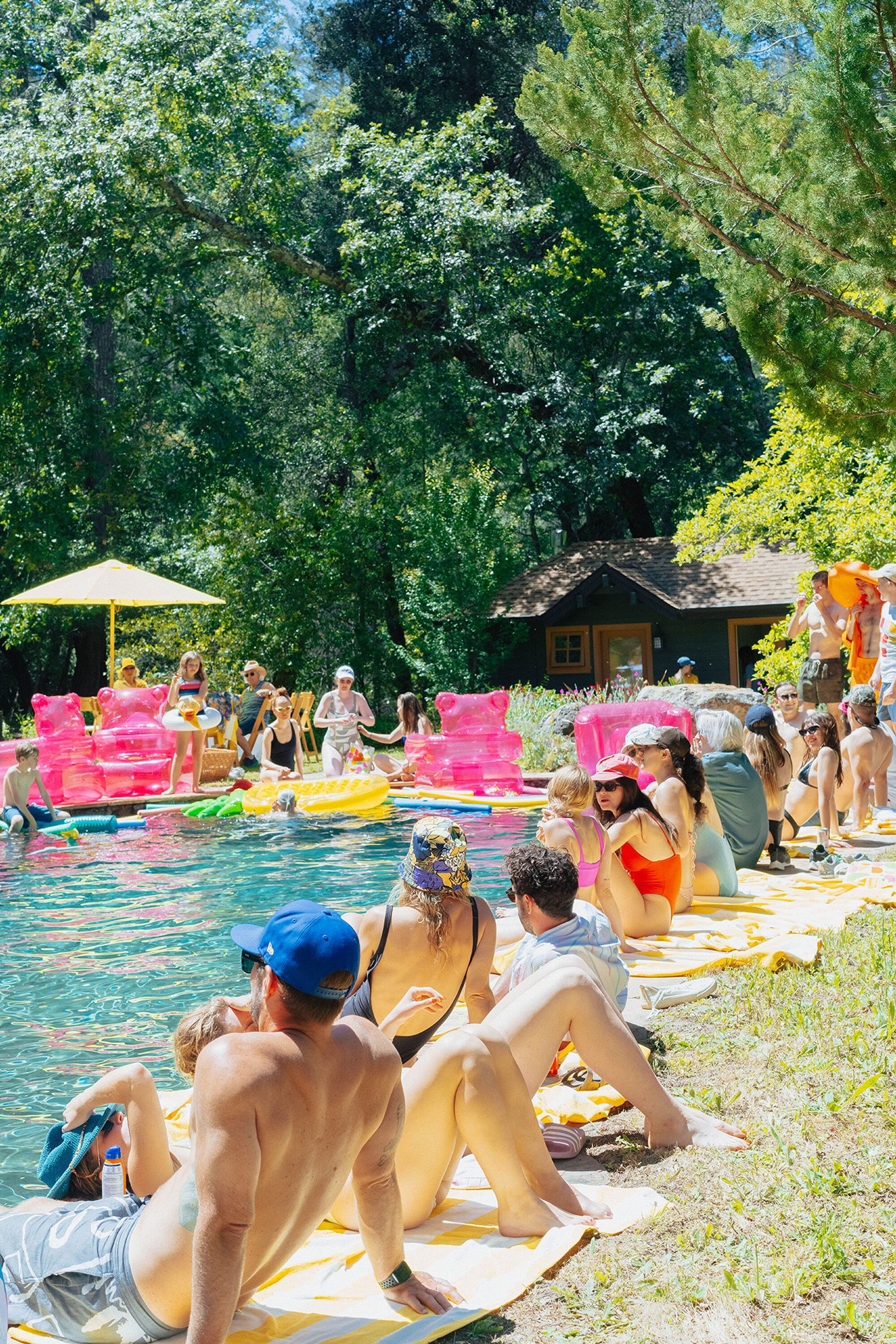 guests-at-wedding-welcome-pool-party-in-california