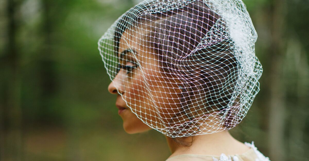Brown Felt Fifties Hat with Veil and Pearls