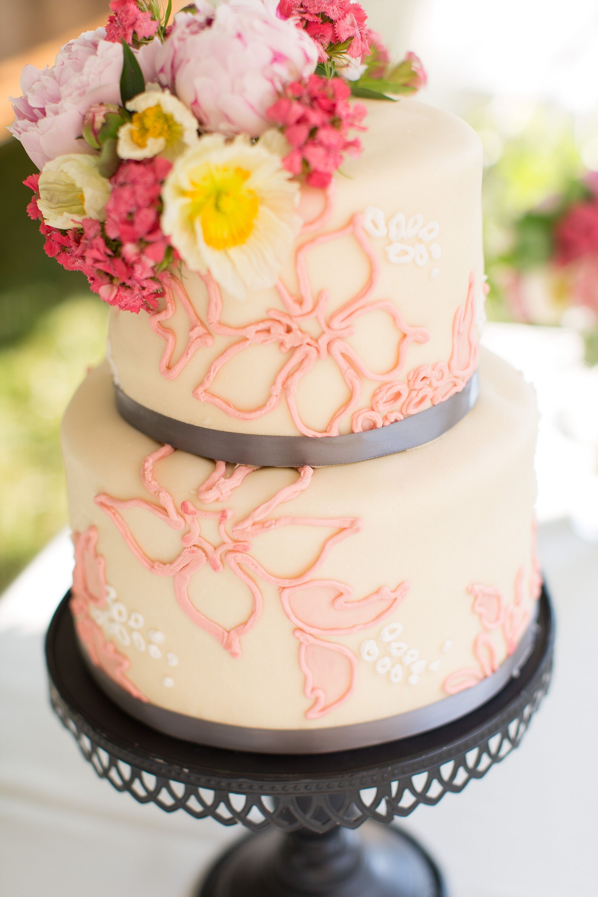 White Chocolate Fondant Wedding Cake