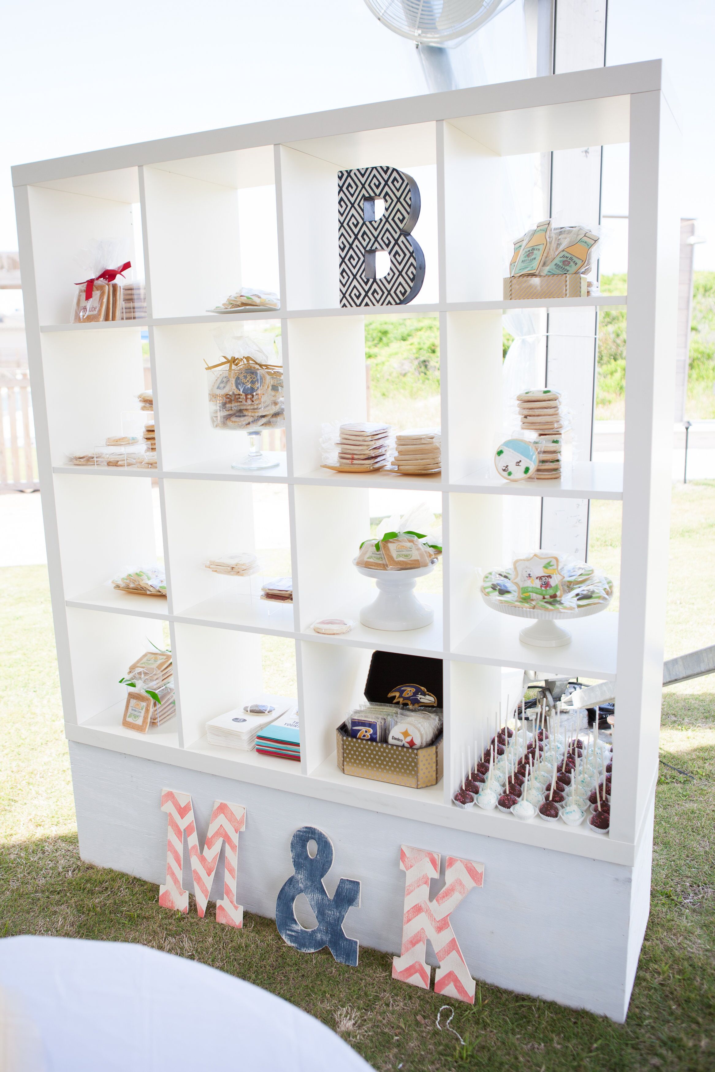 Modern Cookie Bar Display