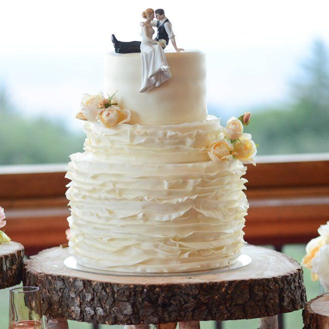 Rustic Ruffled Wedding Cake