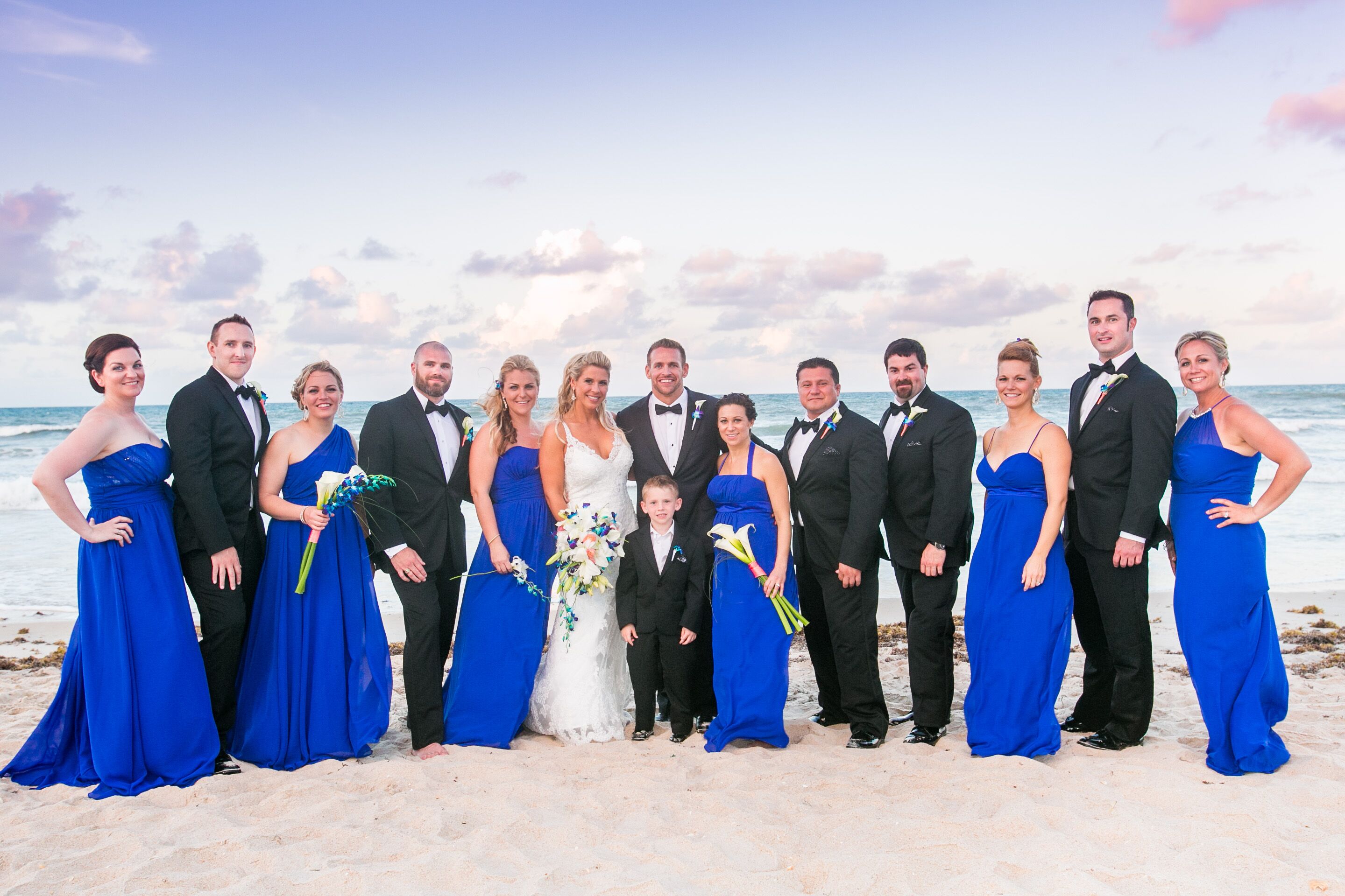 royal-blue-and-black-beach-wedding-party