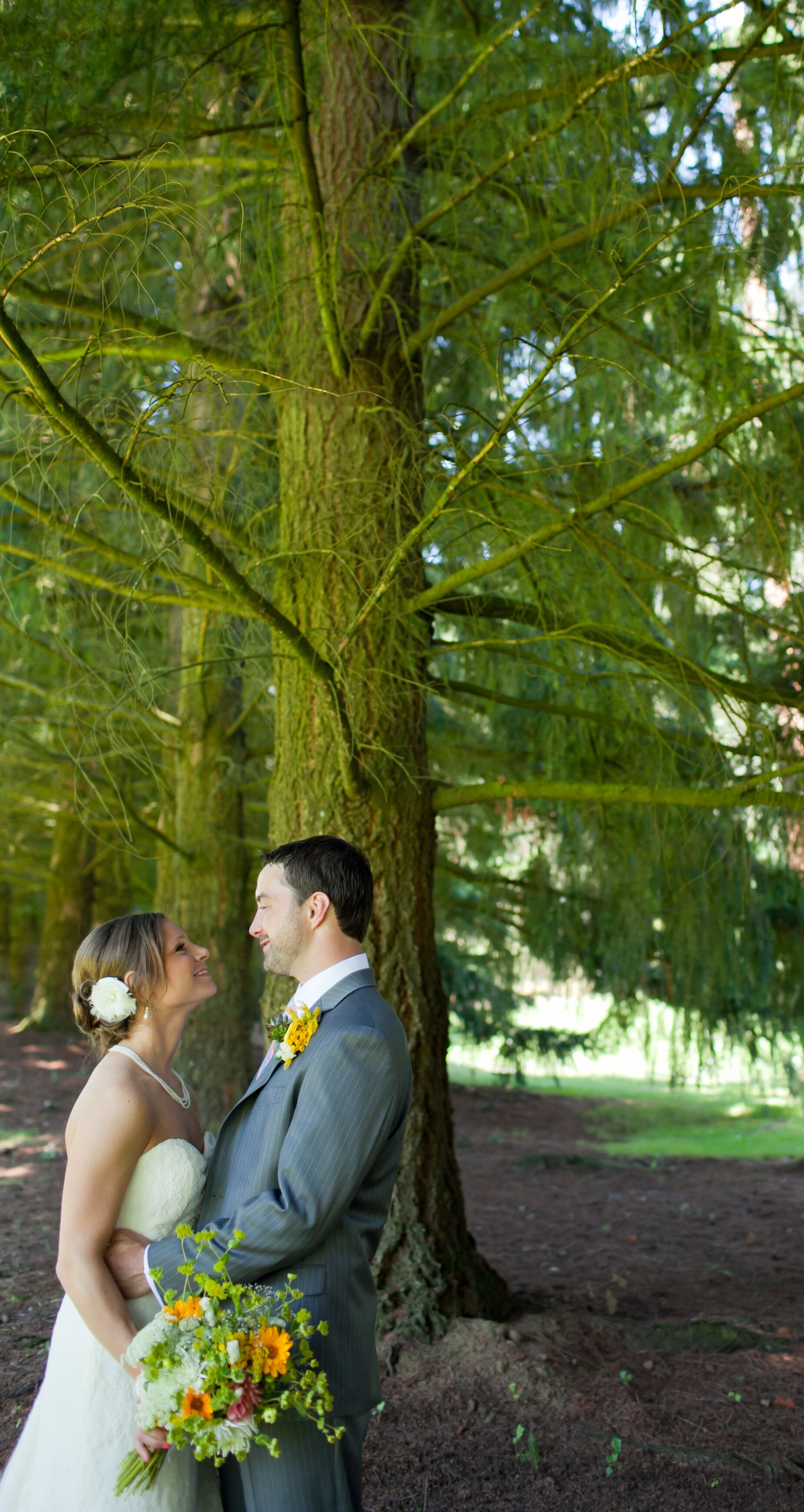 A Classic Summer Wedding  at Oswego  Lake Country House  in 