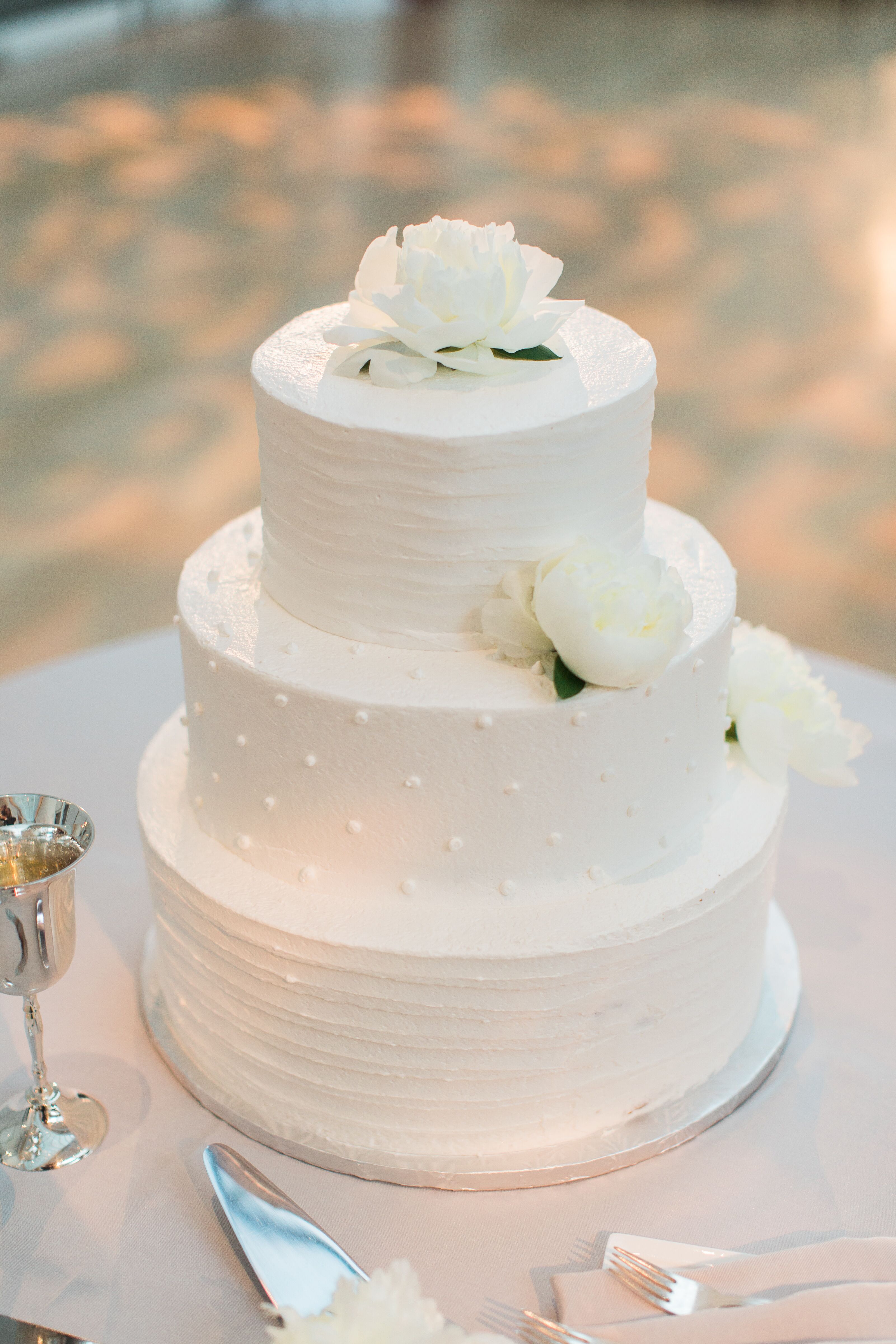 Beautiful Simple Wedding Cakes for Your Special Day