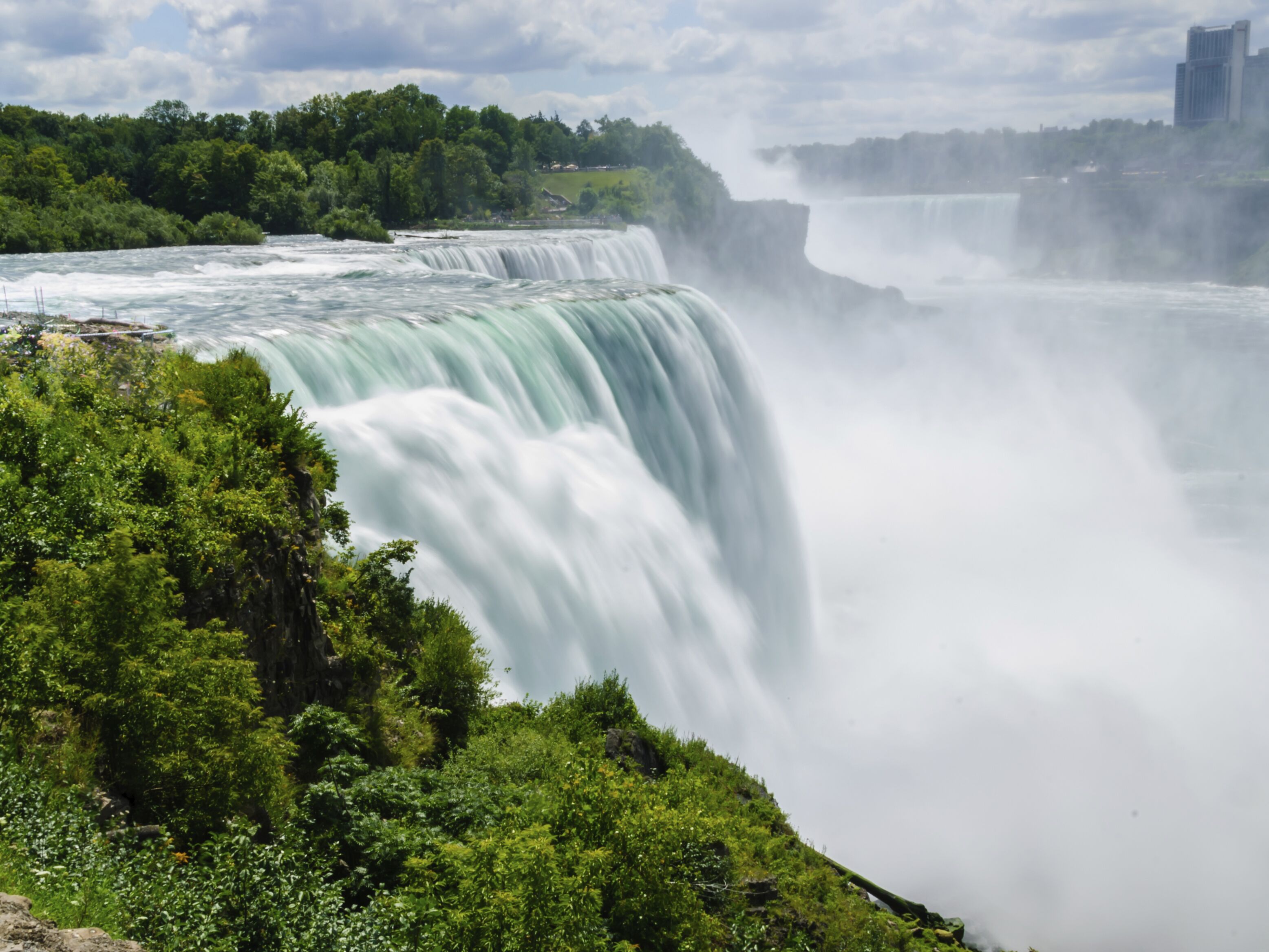Niagara Falls Honeymoon Weather and Travel Guide