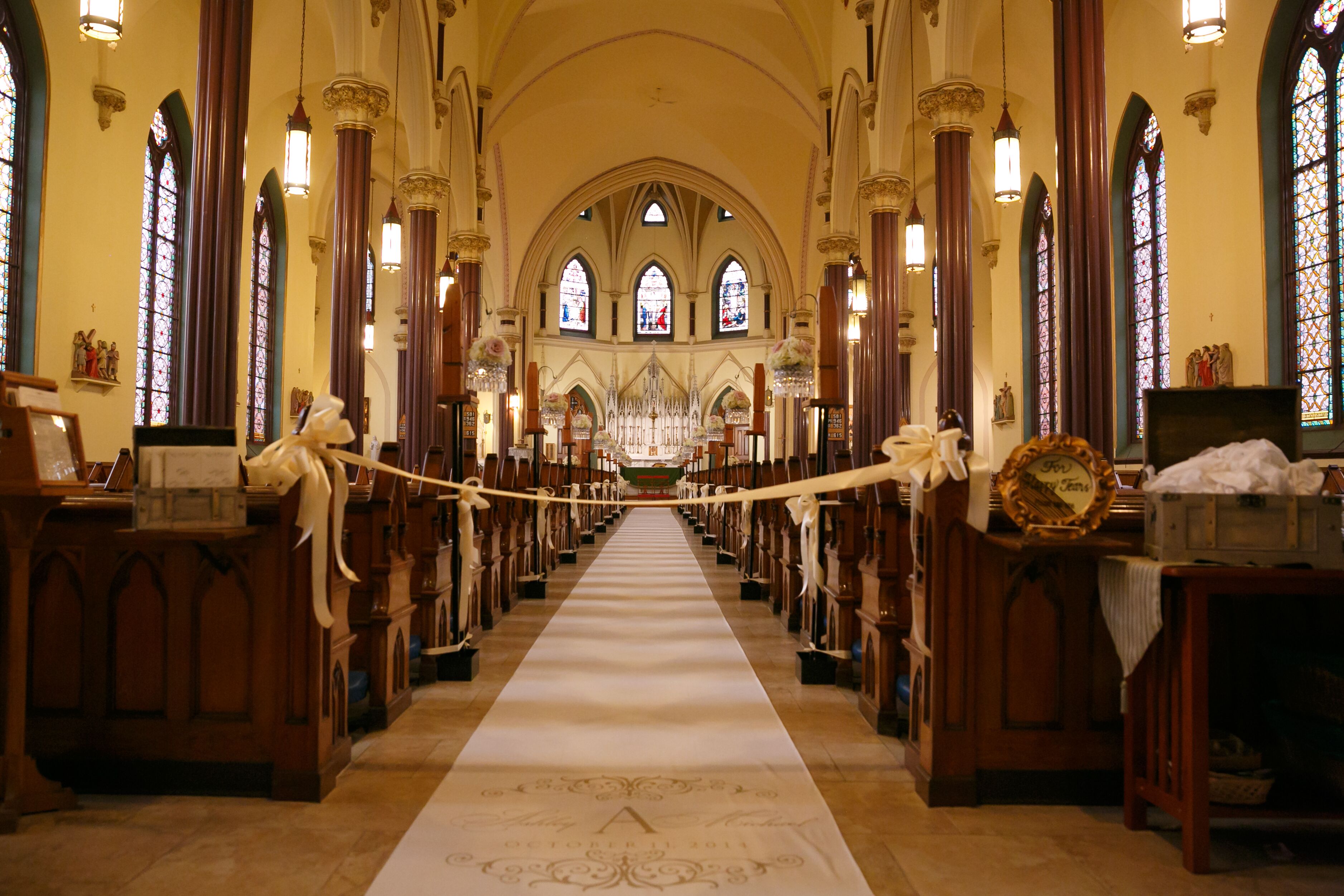 longest-church-aisle-in-connecticut