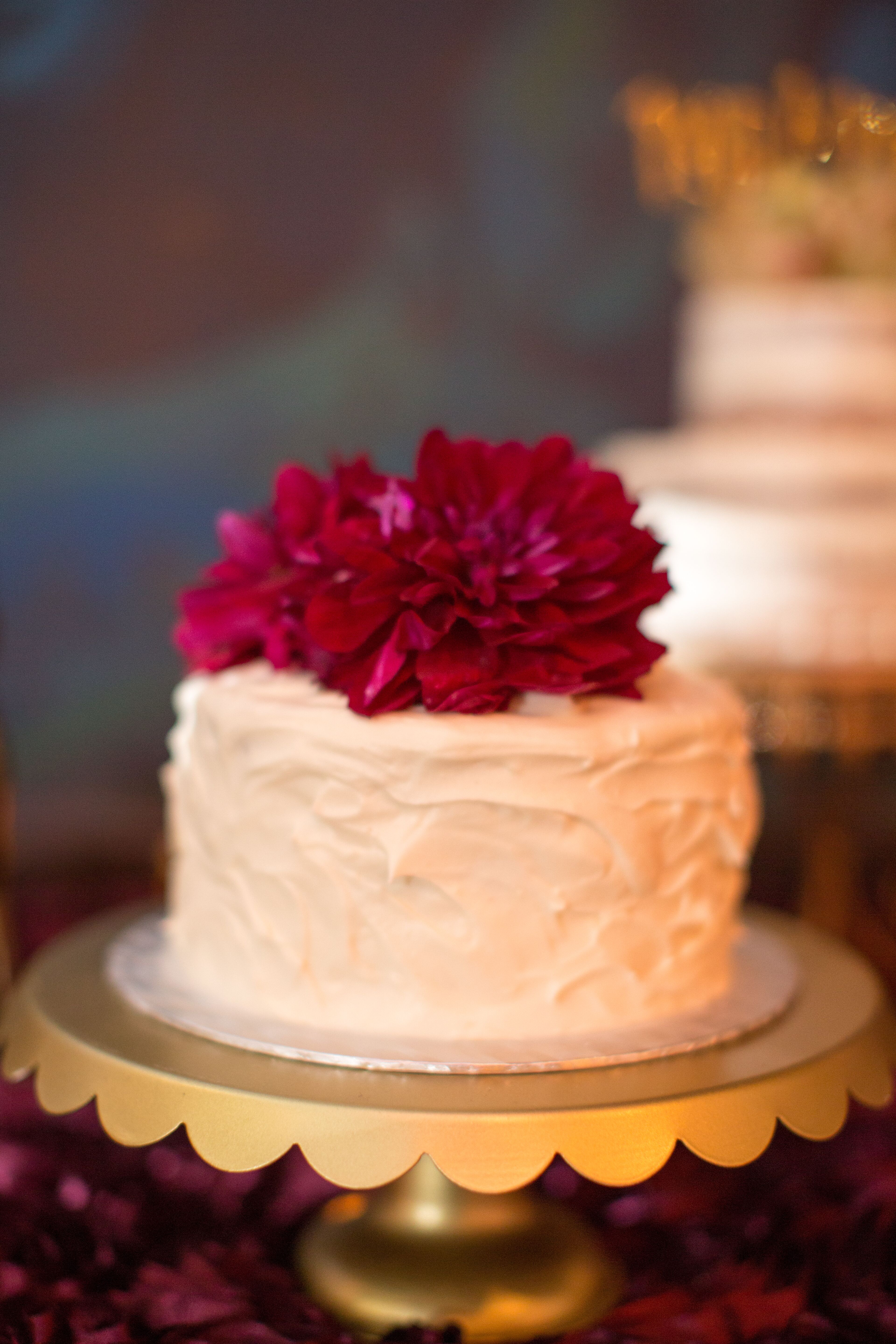 Single Tier Red  Velvet  Wedding  Cake 