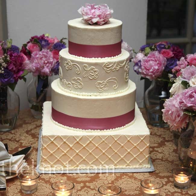 lace-pattern-cake