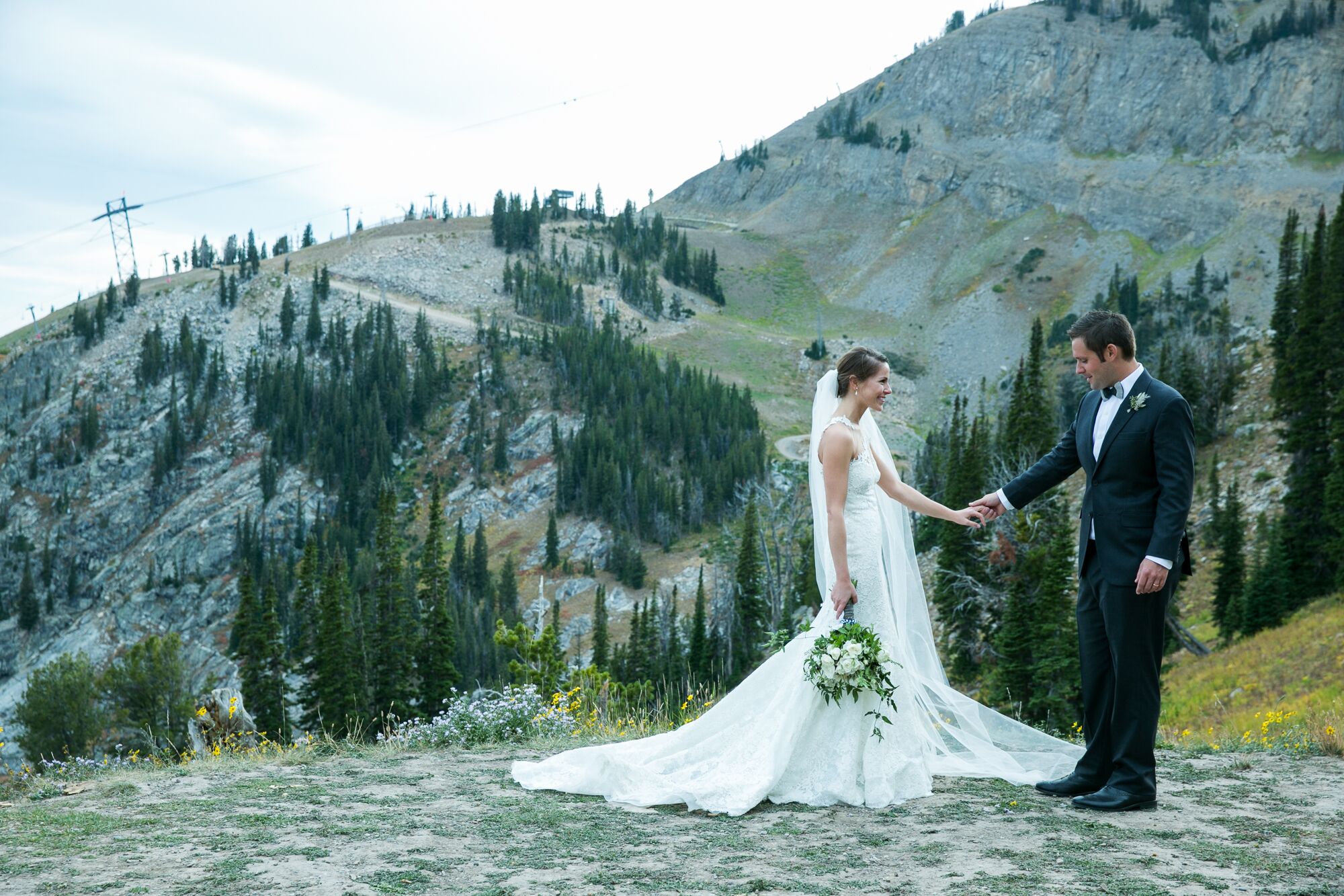 A Contemporary, Rustic-Chic Wedding at Couloir Restaurant in Jackson ...