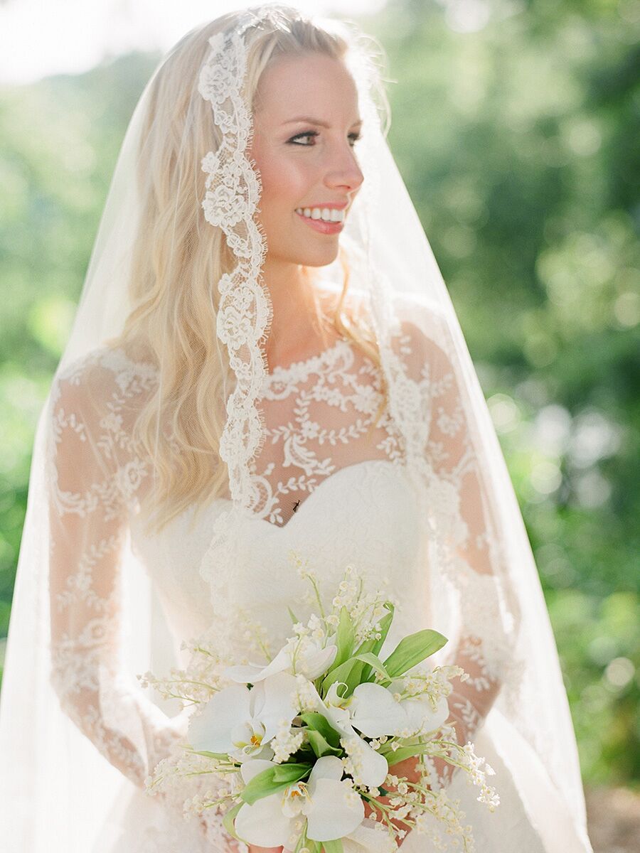 Image of wedding hair with long veil