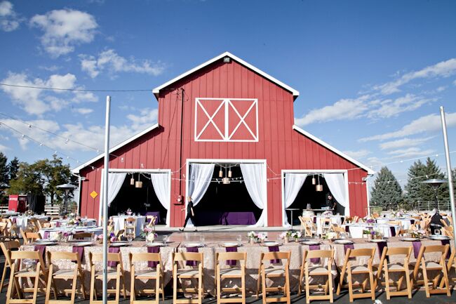 A Rustic Glamorous Barn Wedding  in Idaho 