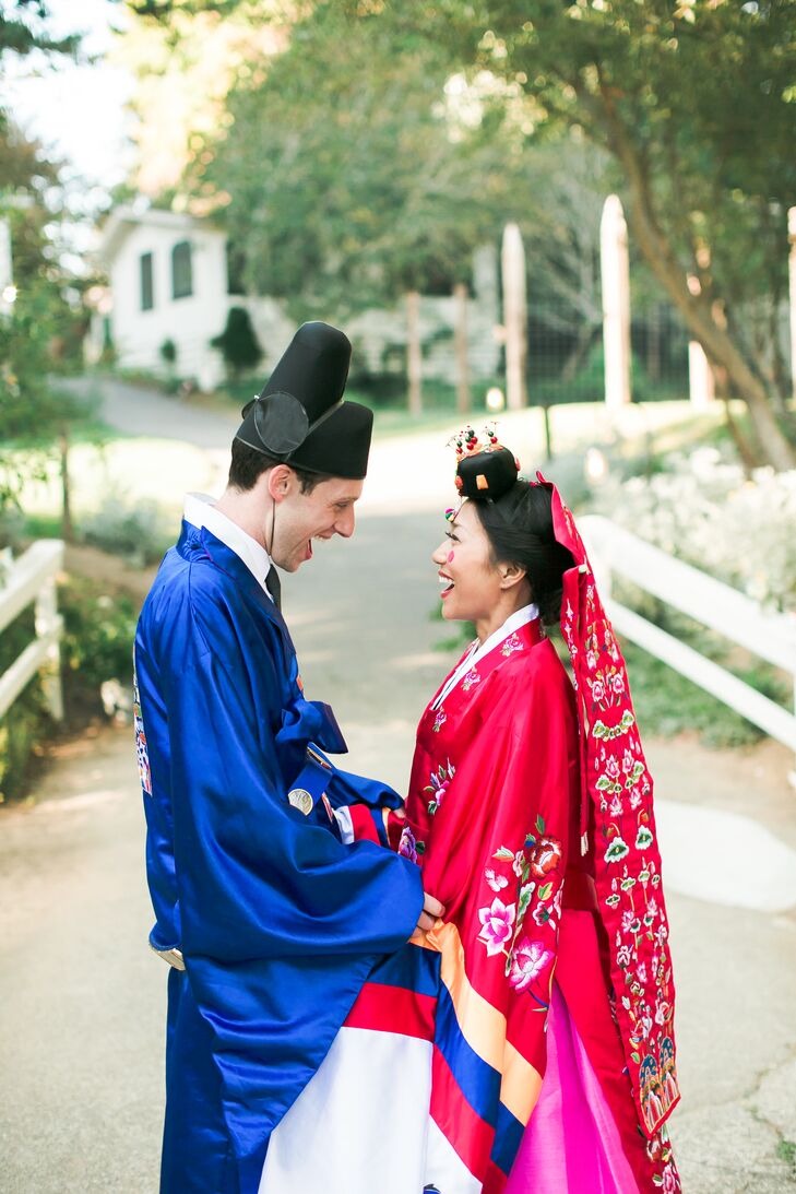 Traditional  Korean  Ceremony Clothing 