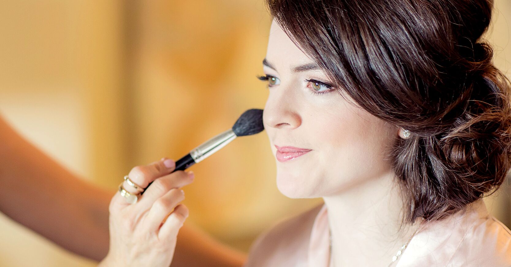 How to Choose the Best Wedding Day Foundation for Your Skin