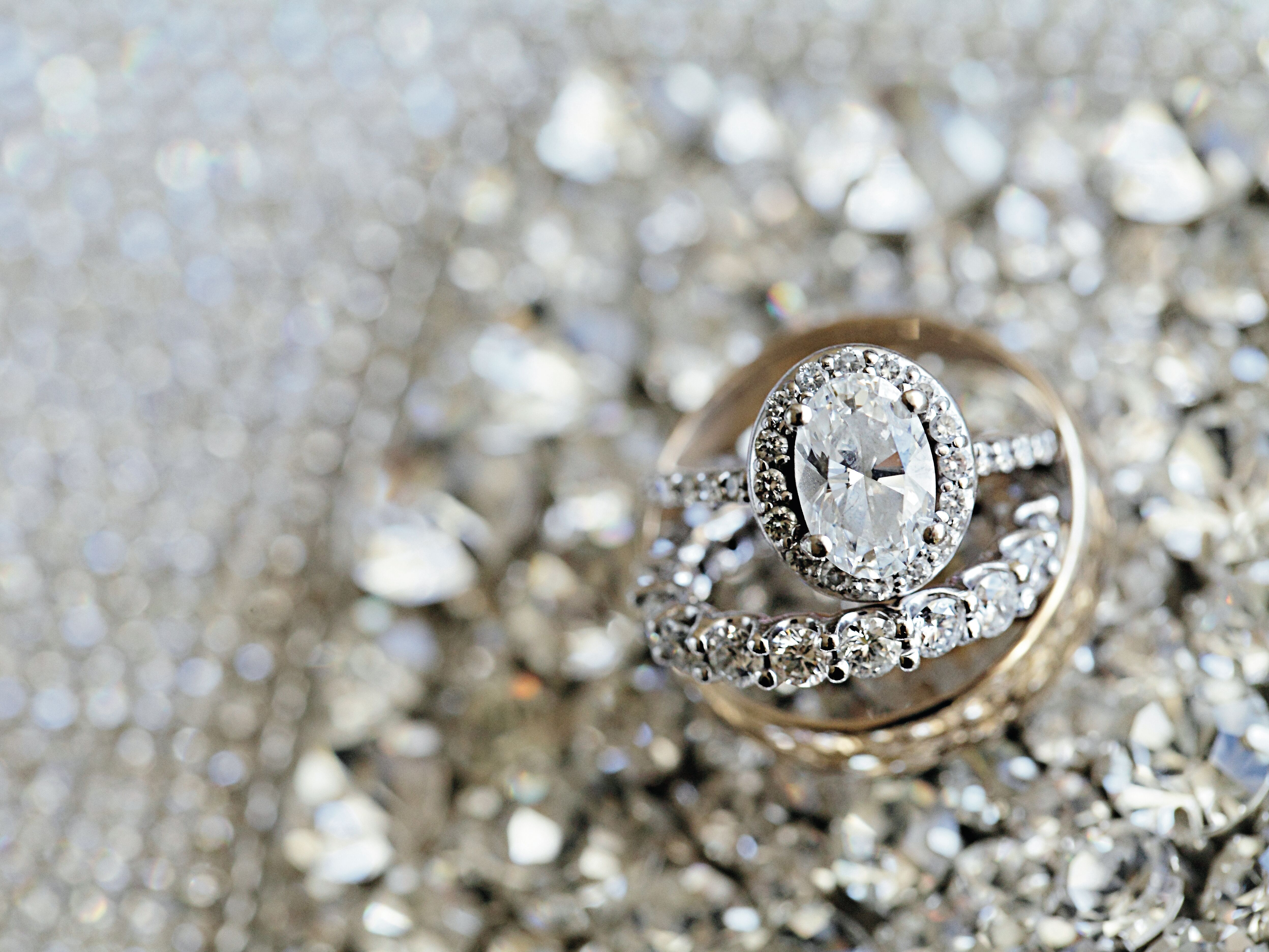 Wedding and engagement rings etiquette