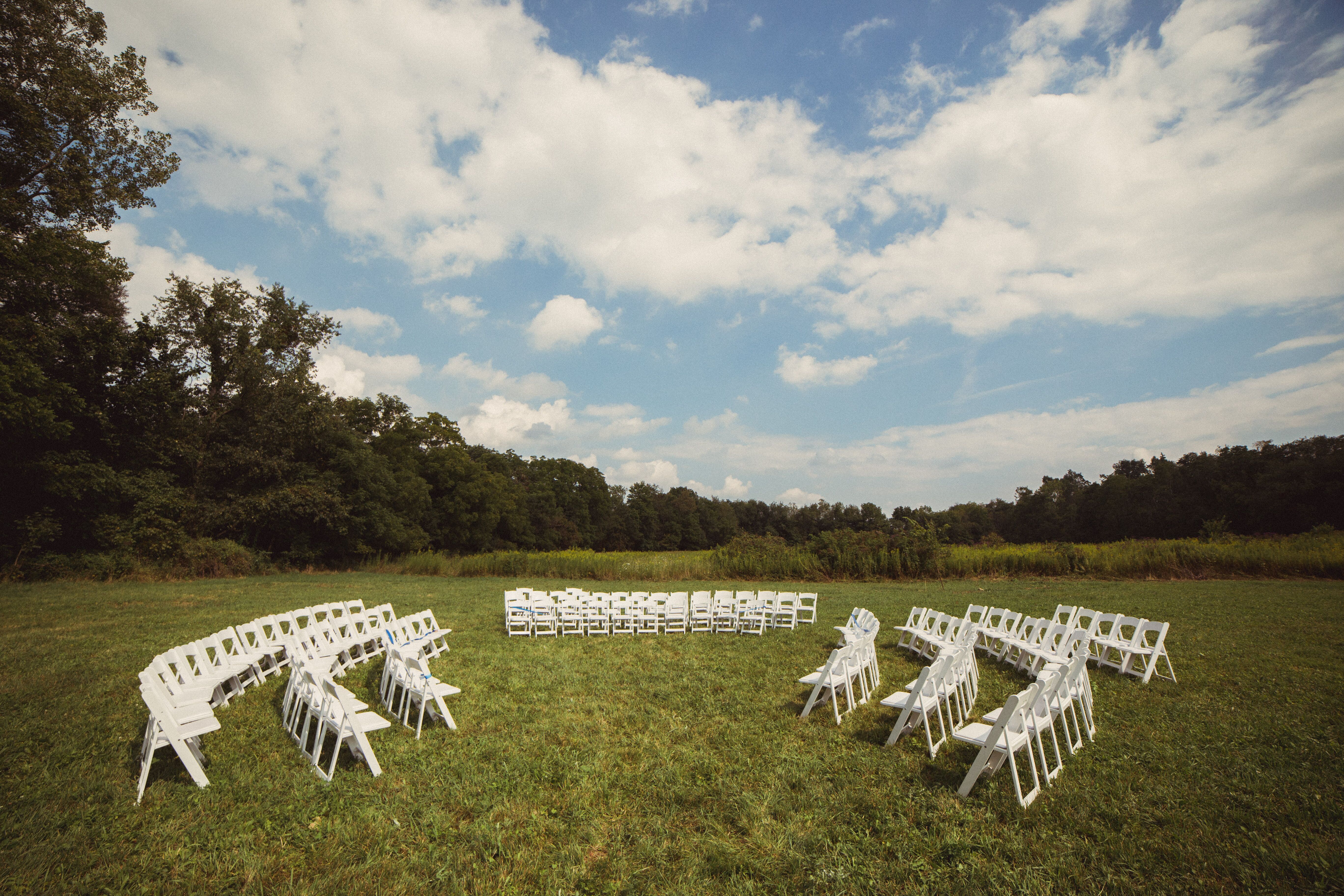 How To Have A Wedding In A Field