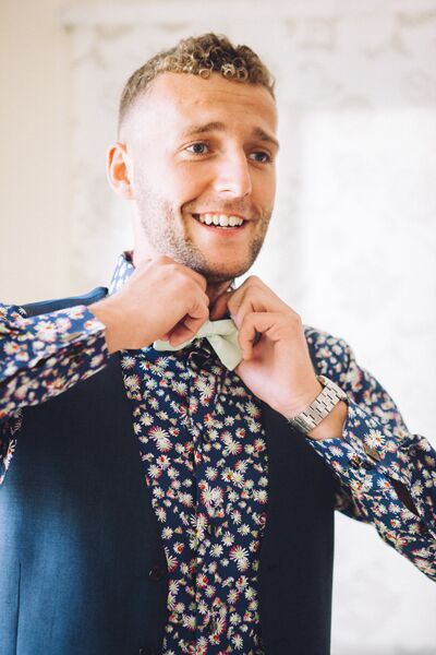 Flower shirt outlet with tie