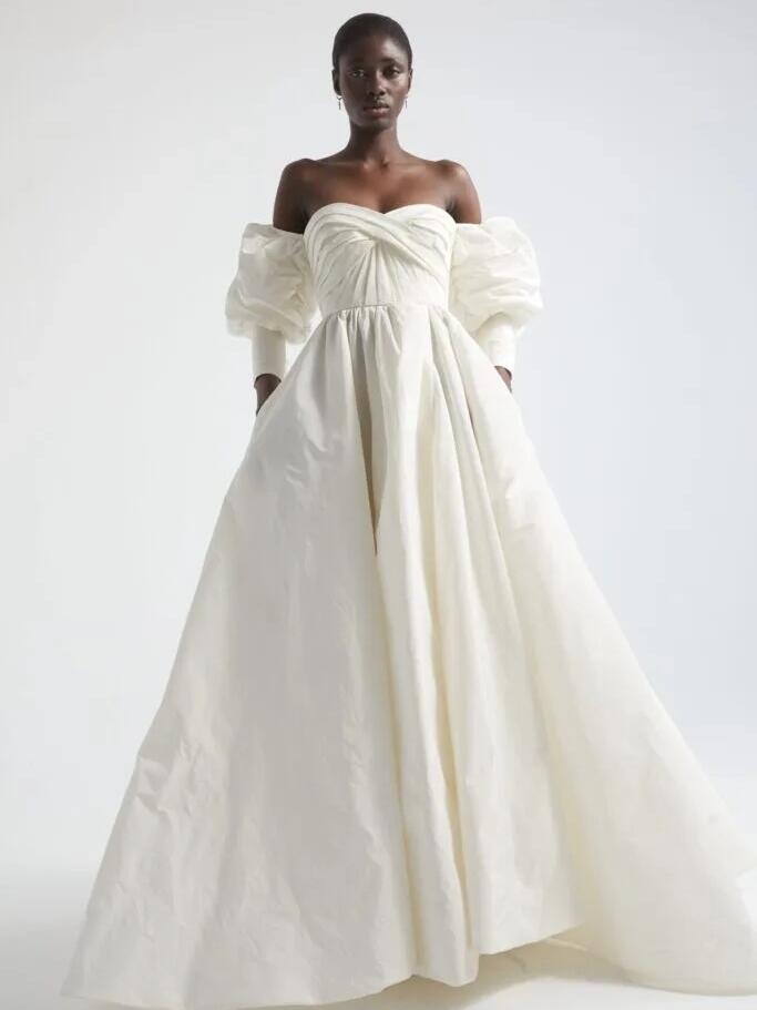 9 Spanish Wedding Dress Designers to Know