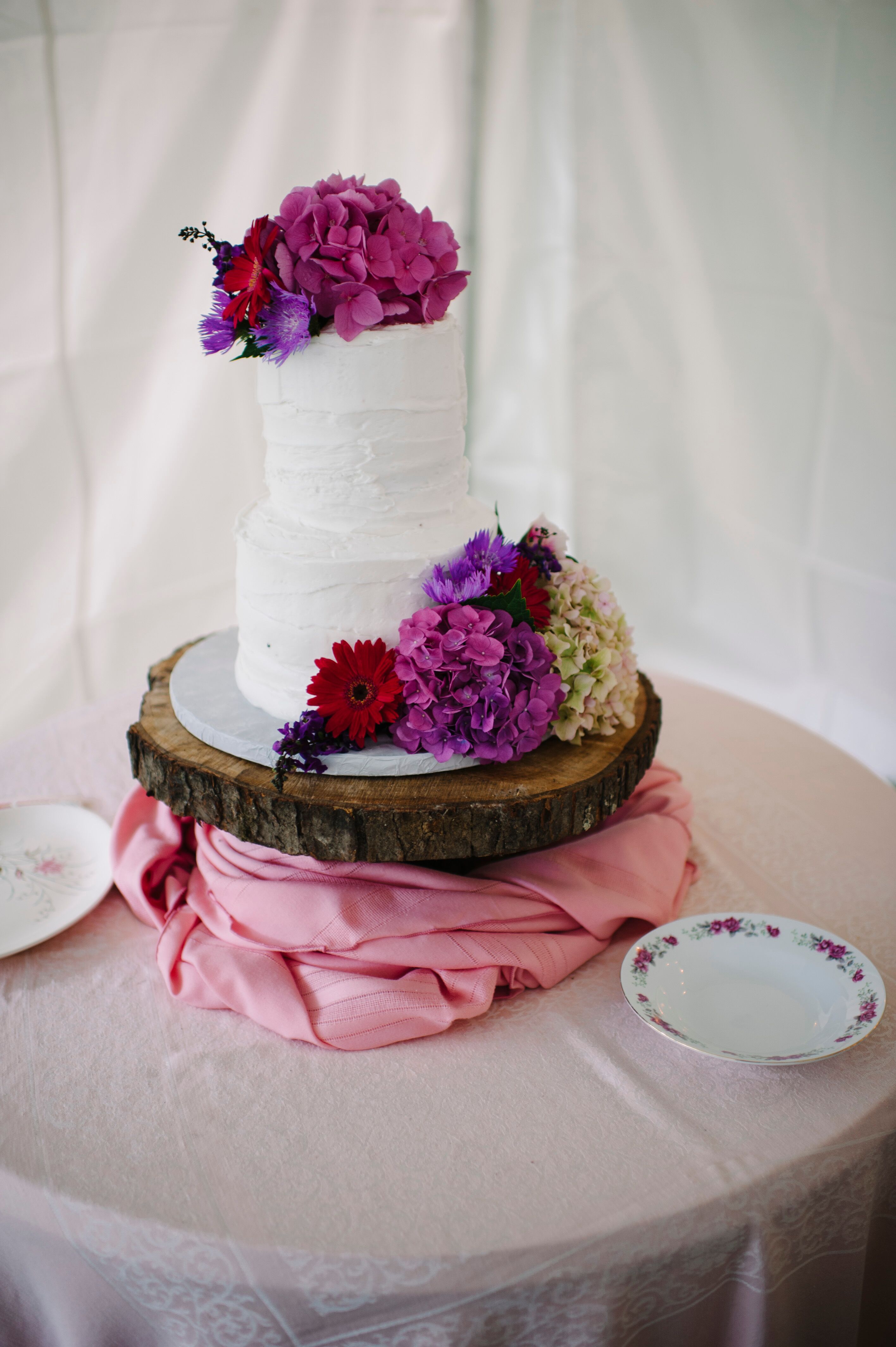 ivory-cake-adorned-with-flowers