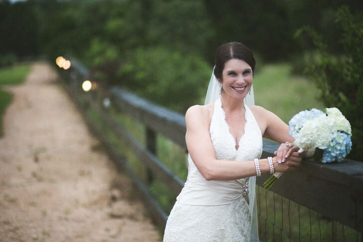 A Simple  Elegant Wedding  at Antebellum Oaks Venue in 