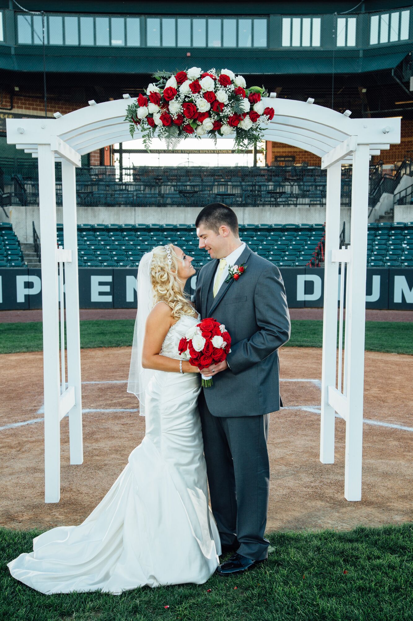 Baseball wedding. Baseball theme. Home plate wedding guest book. Baseball guest book. Wedding guestbook. outlet Baseball wedding. Baseball shower.