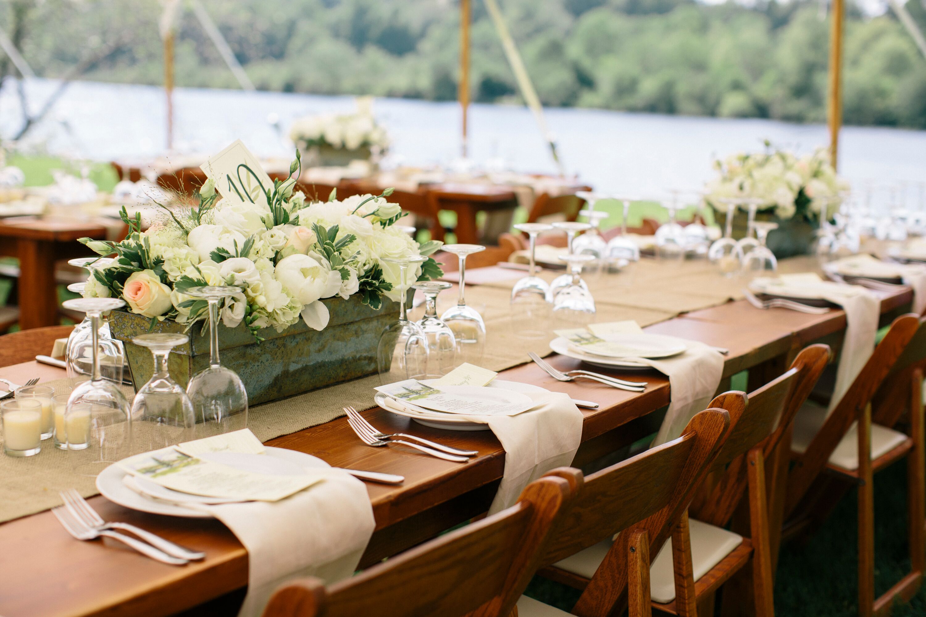 Elegant Natural Reception Decor