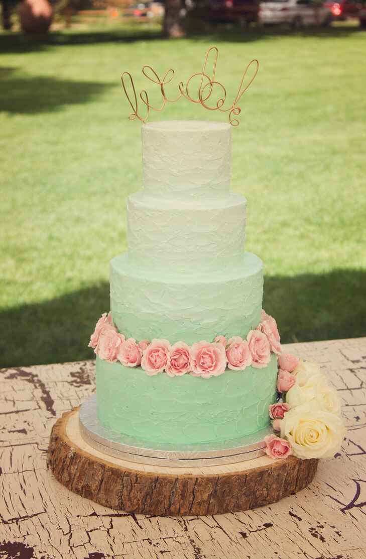 These Green Ombre Wedding Cakes Are Perfect For St. Patrick's Day